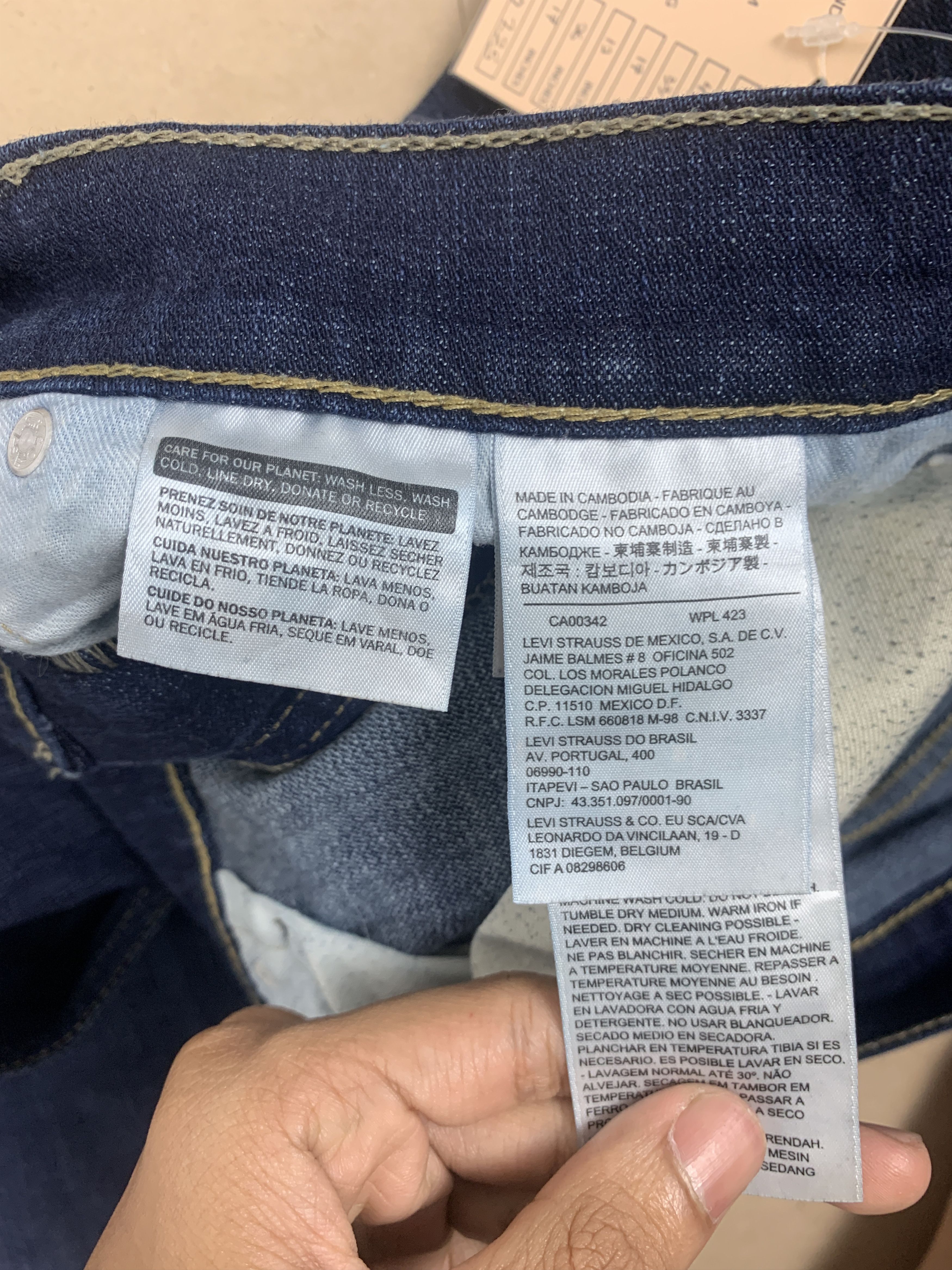 Levi's × Vintage Vintage Levis 513 Straight Cut Faded Blue Jeans Size US 37 - 13 Thumbnail