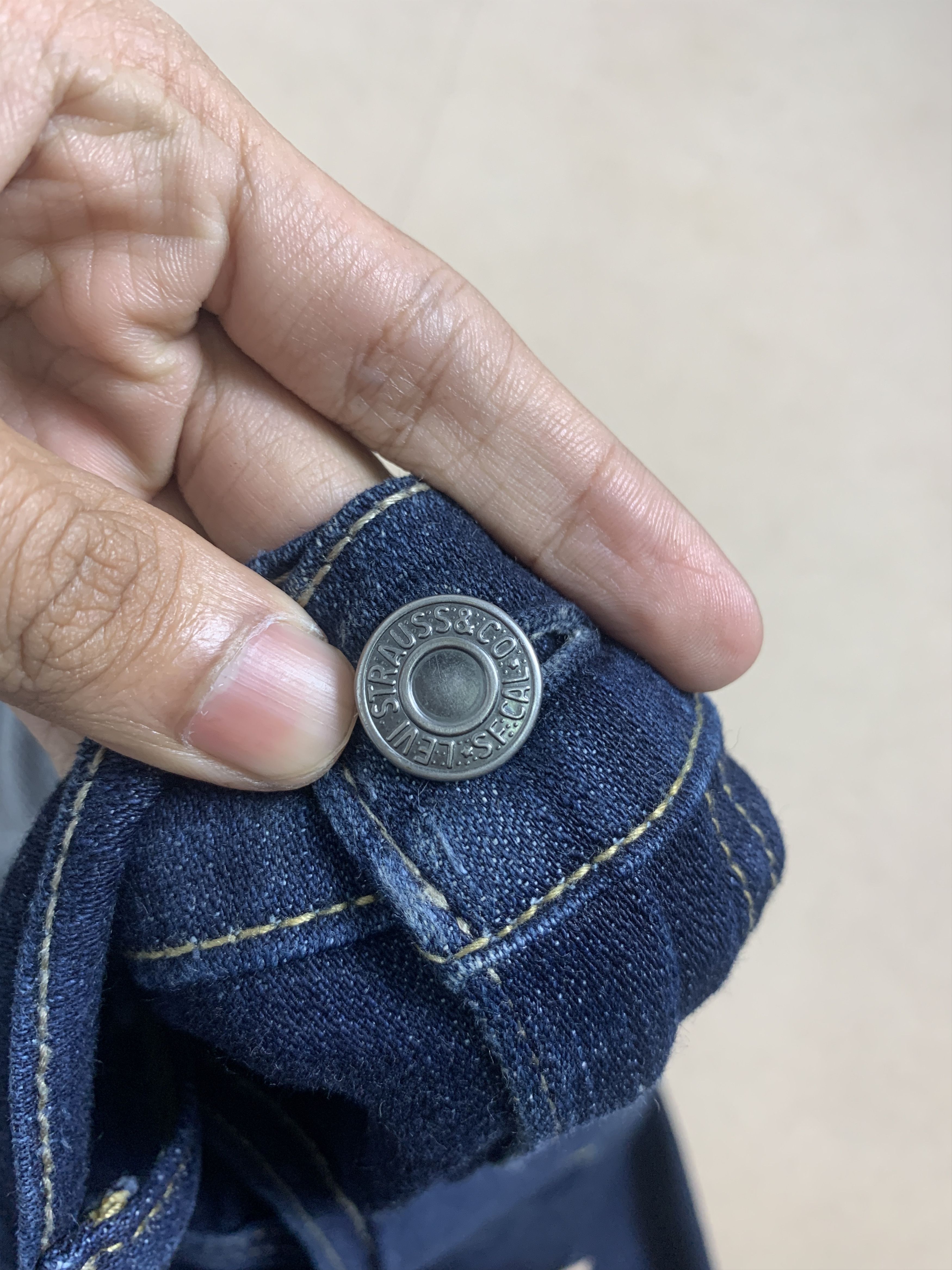 Levi's × Vintage Vintage Levis 513 Straight Cut Faded Blue Jeans Size US 37 - 19 Thumbnail