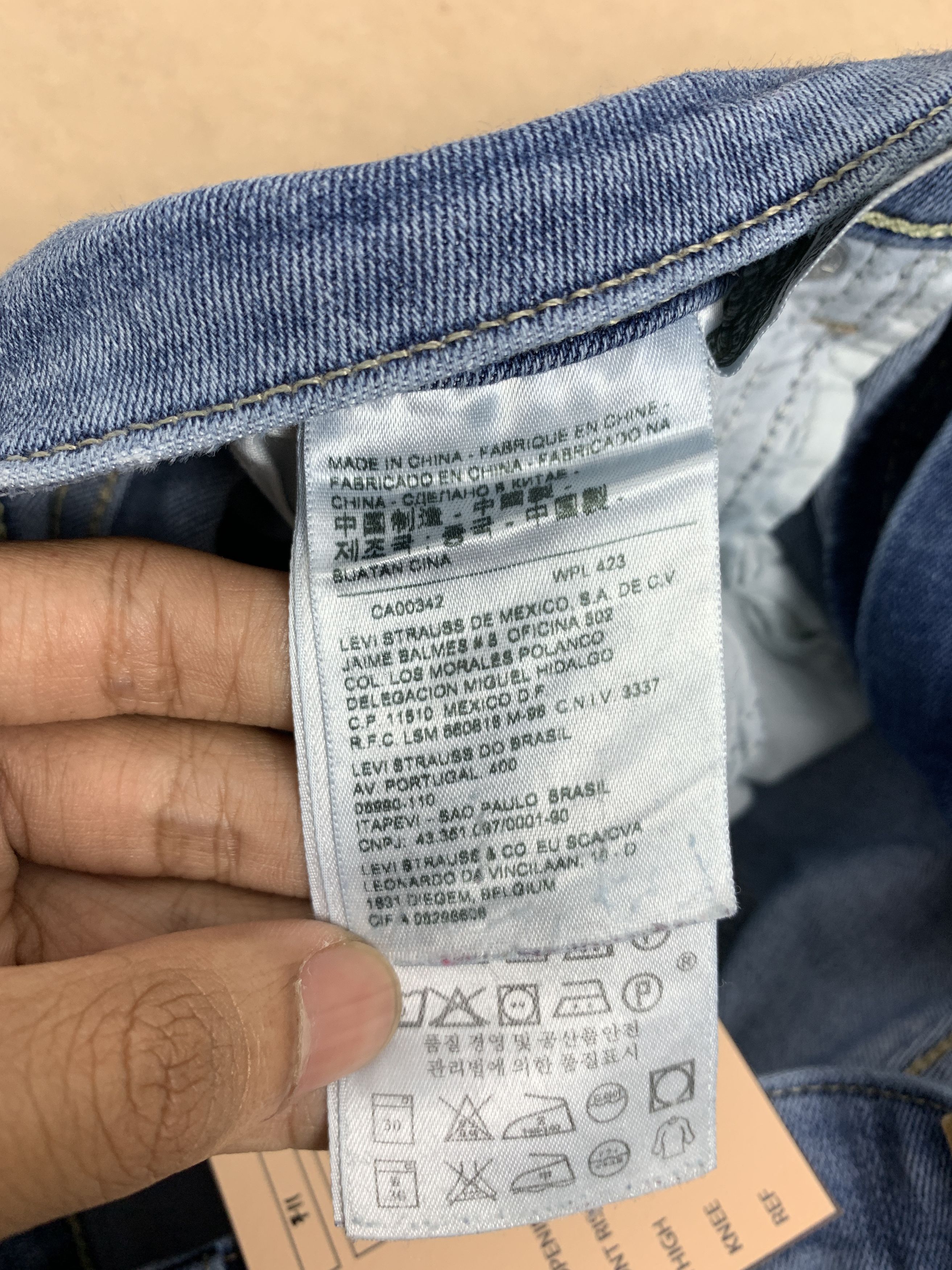 Levi's Vintage Levis 711 Skinny Faded Blue Jeans Size 30" / US 8 / IT 44 - 12 Thumbnail