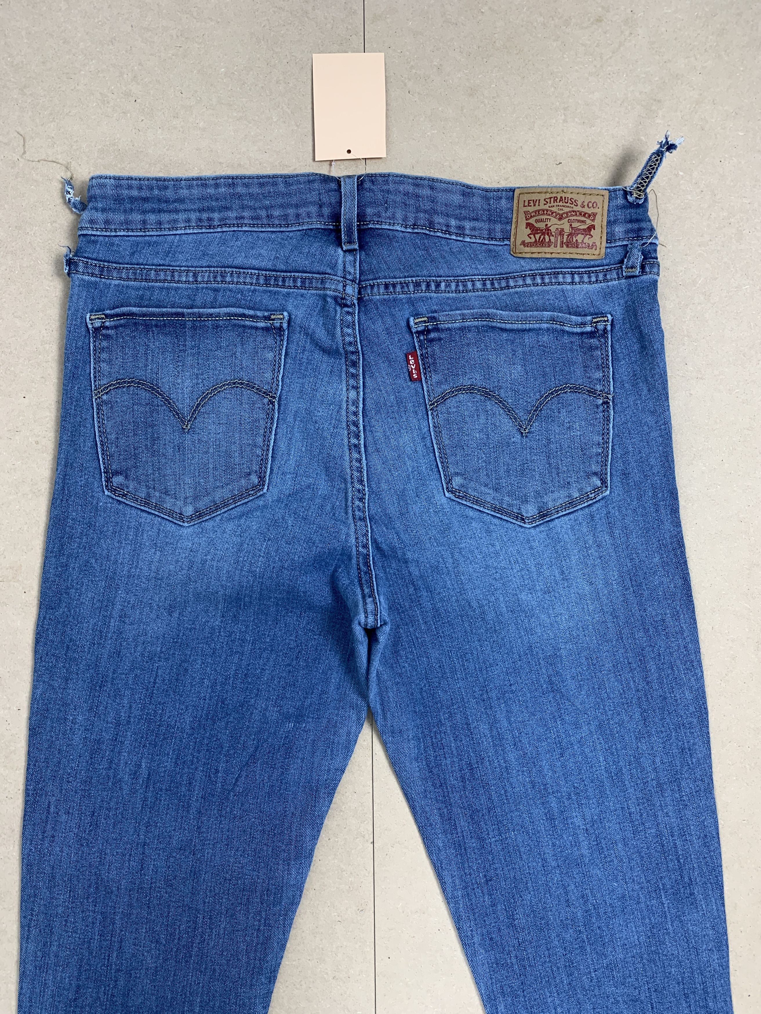 Levi's Vintage Levis 711 Skinny Faded Blue Jeans Size 30" / US 8 / IT 44 - 8 Thumbnail