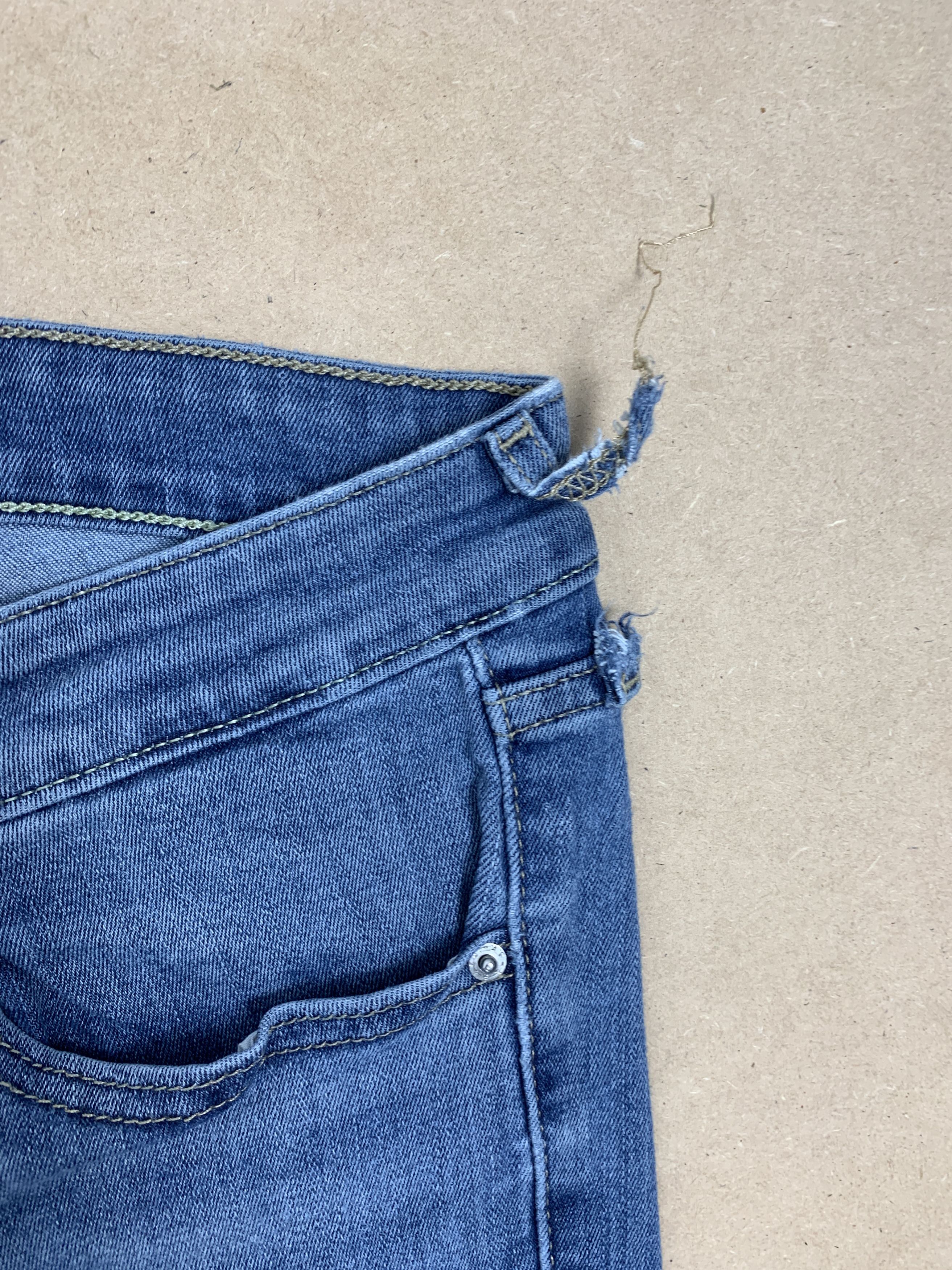 Levi's Vintage Levis 711 Skinny Faded Blue Jeans Size 30" / US 8 / IT 44 - 5 Thumbnail