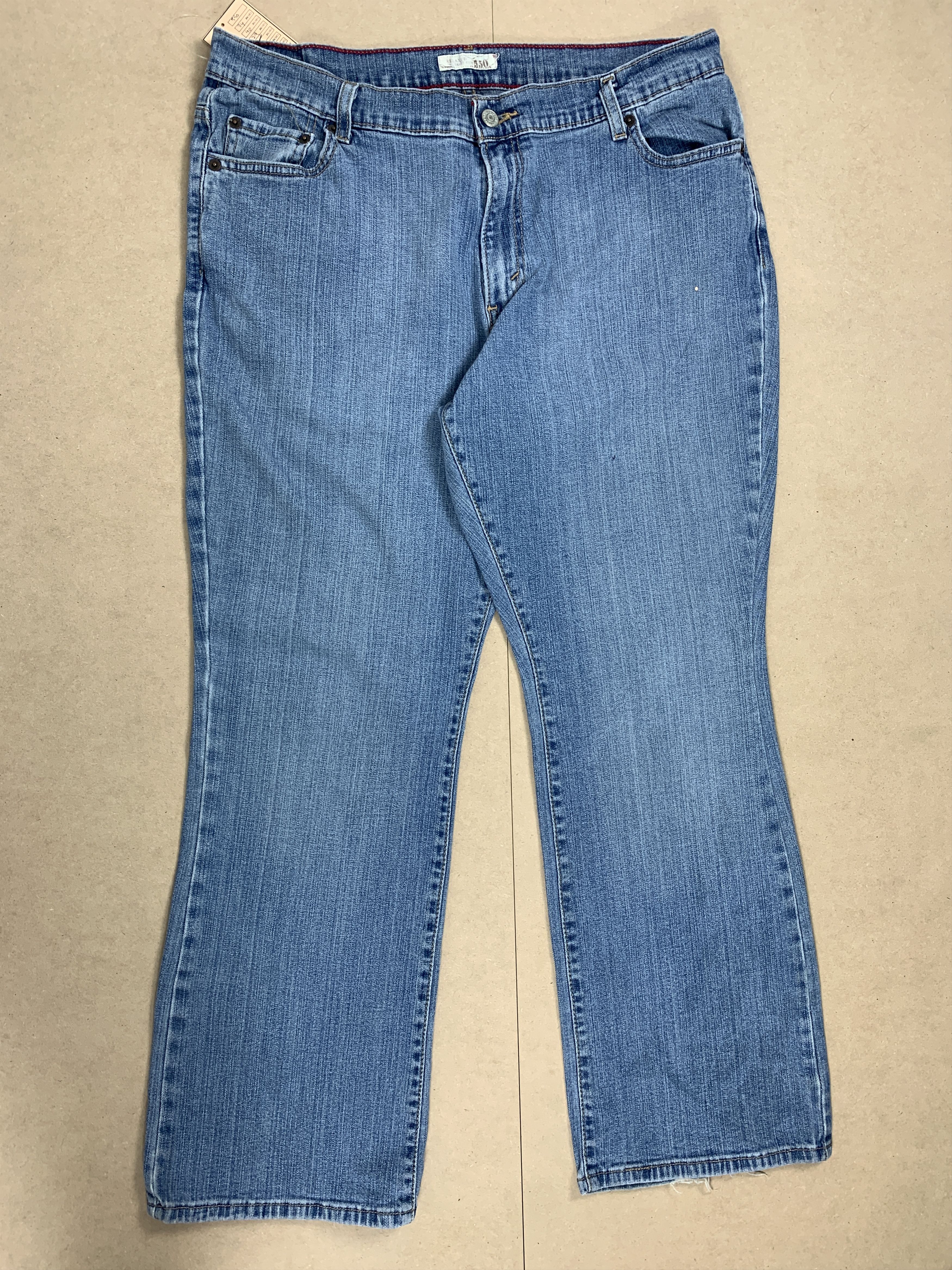 Levi's Vintage LEVI'S 505 Relaxed Bootcut Flared Faded Mid Wash Size 34" / US 12 / IT 48 - 1 Thumbnail