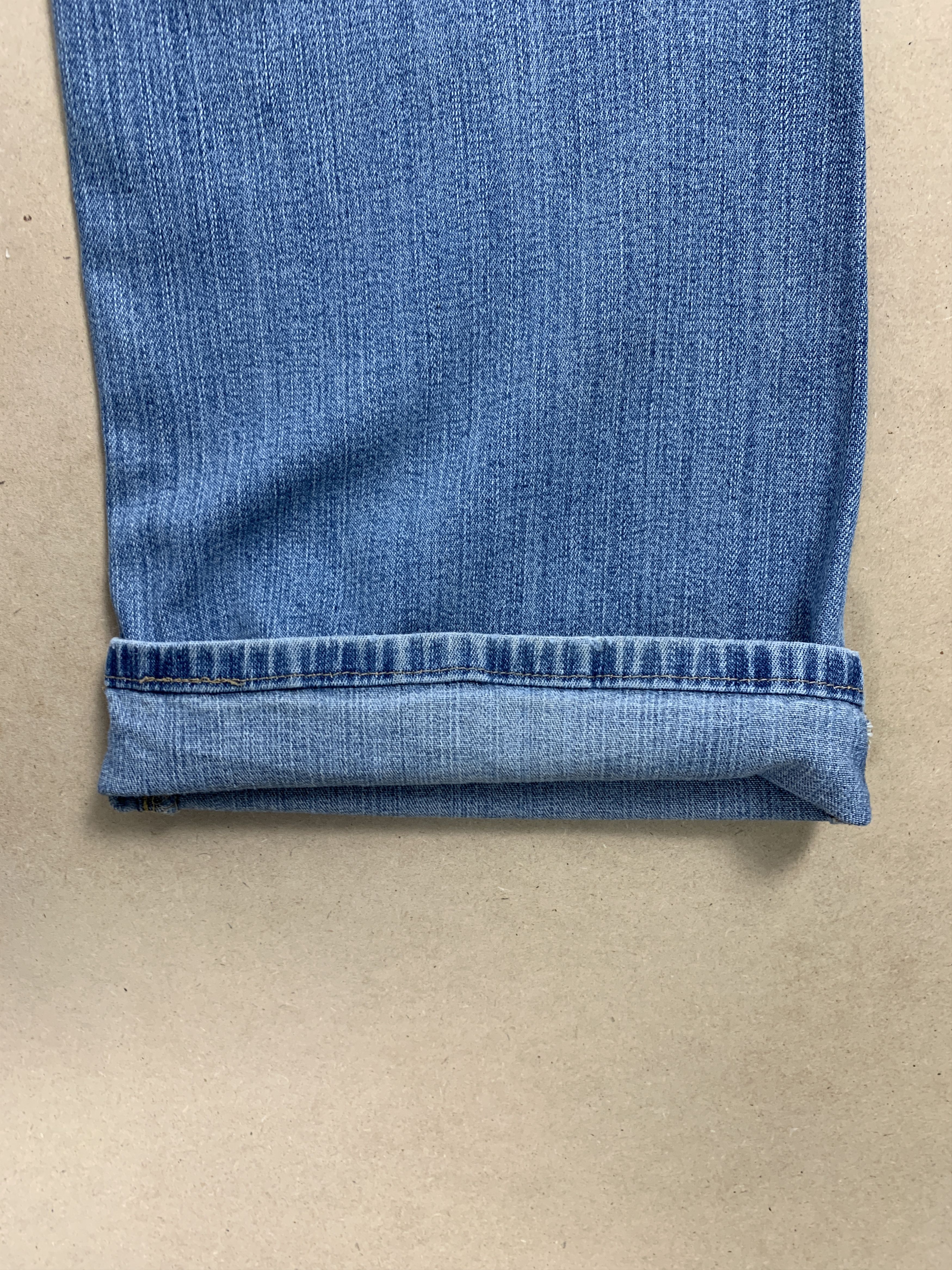 Levi's Vintage LEVI'S 505 Relaxed Bootcut Flared Faded Mid Wash Size 34" / US 12 / IT 48 - 6 Thumbnail