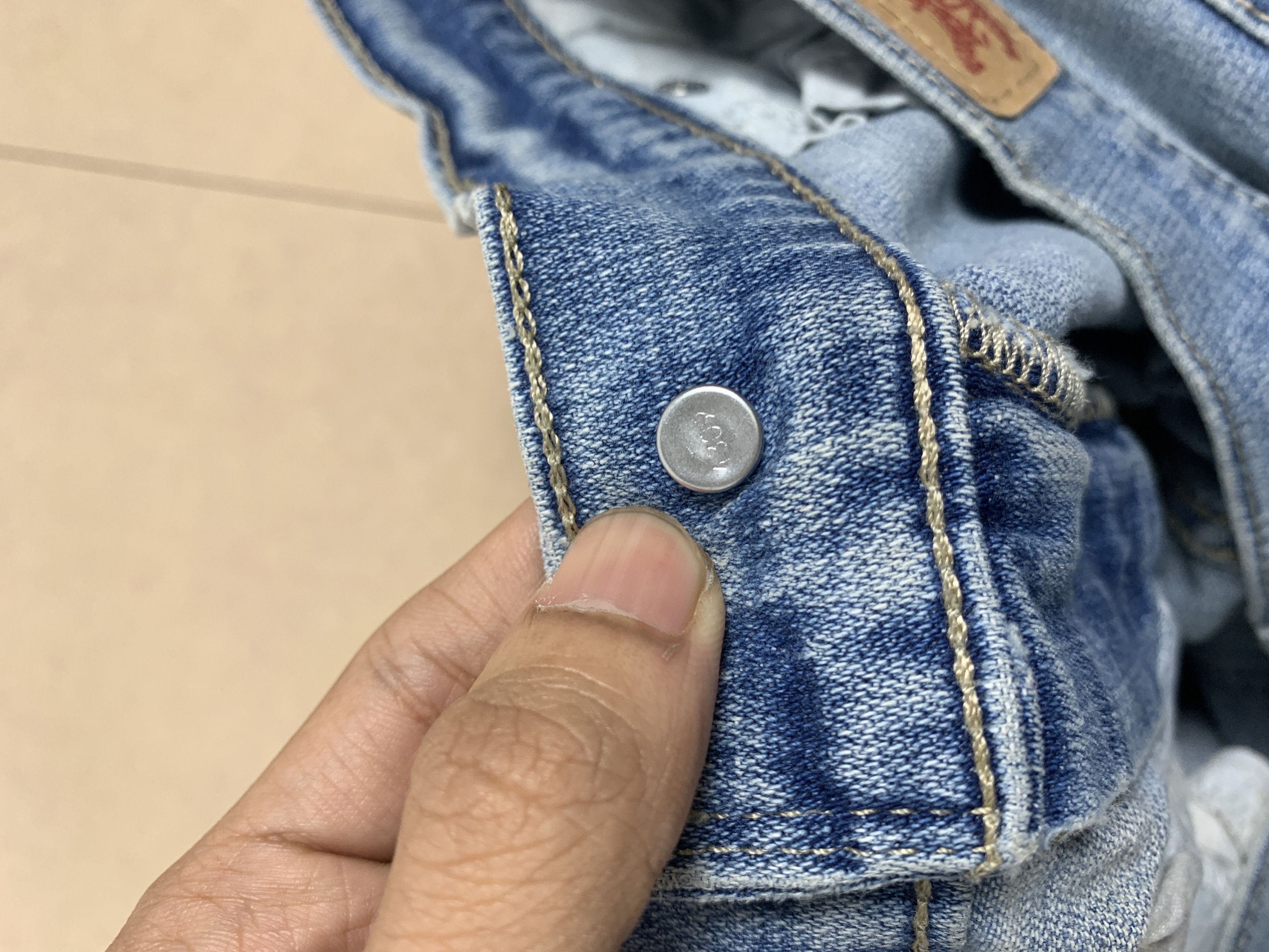 Levi's Vintage Levis Women Distressed Slim Fit Mid Wash Jeans P0274 Size 30" / US 8 / IT 44 - 15 Thumbnail