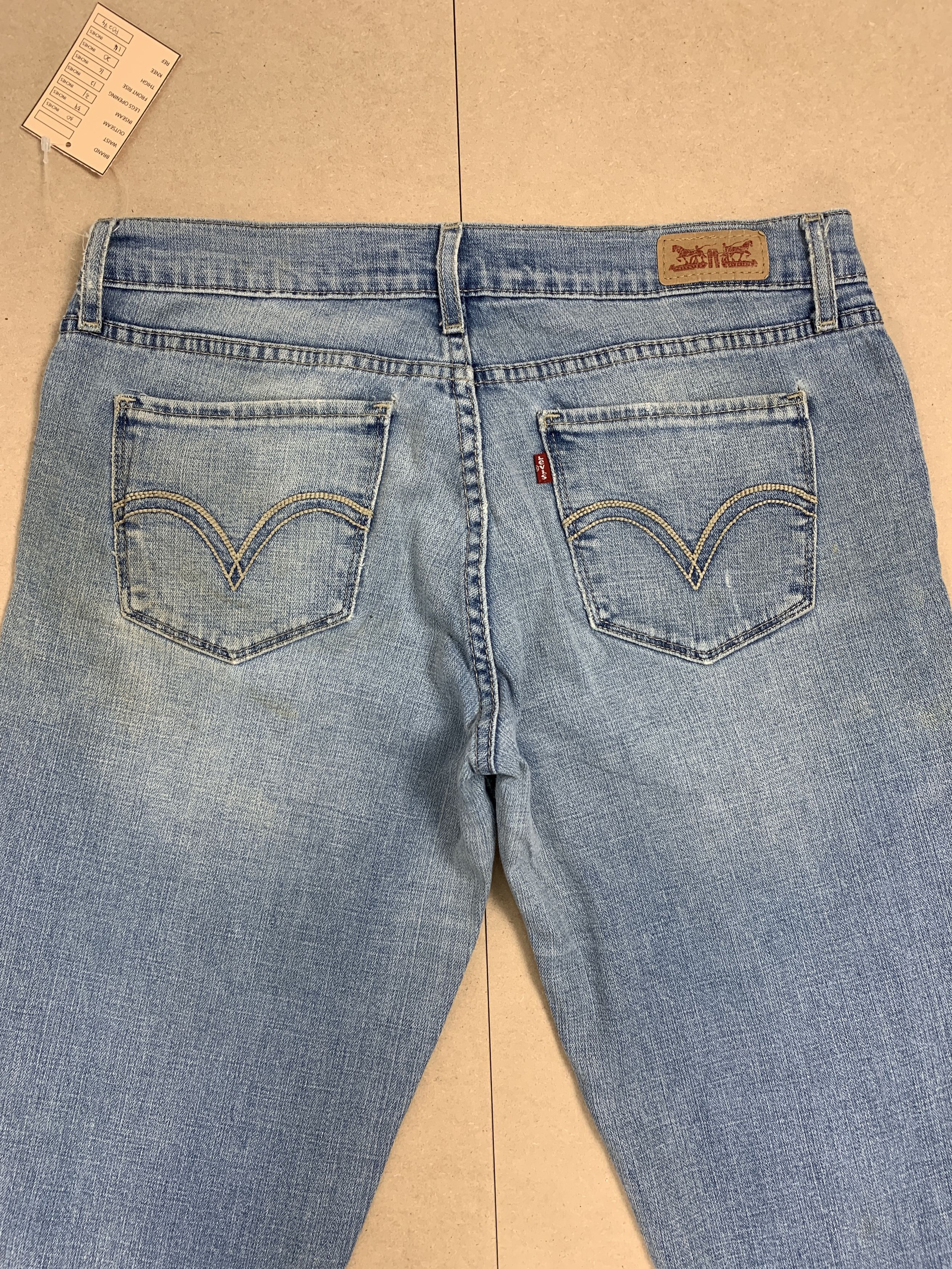 Levi's Vintage Levis Women Distressed Slim Fit Mid Wash Jeans P0274 Size 30" / US 8 / IT 44 - 9 Thumbnail