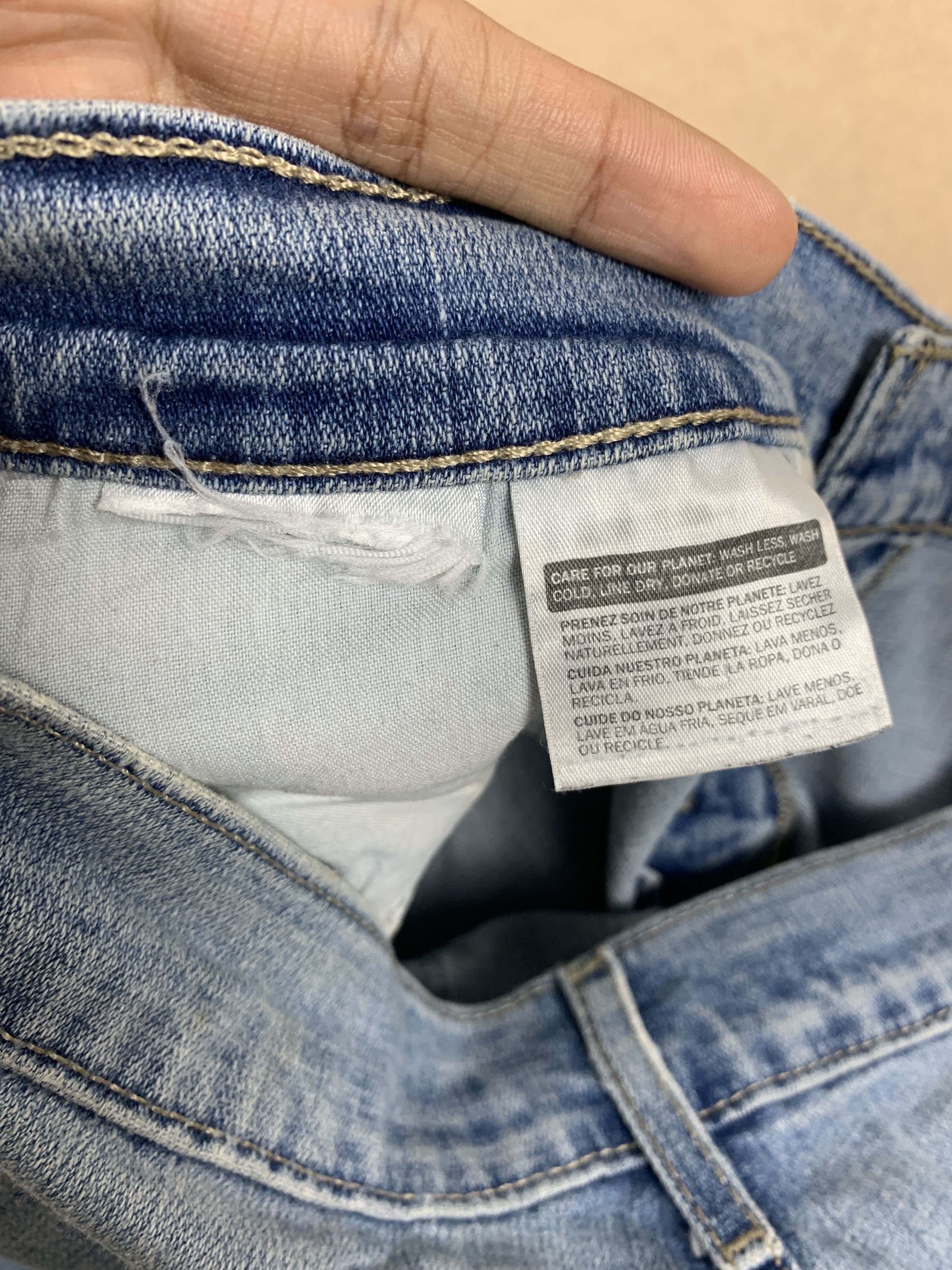 Levi's Vintage Levis Women Distressed Slim Fit Mid Wash Jeans P0274 Size 30" / US 8 / IT 44 - 13 Thumbnail