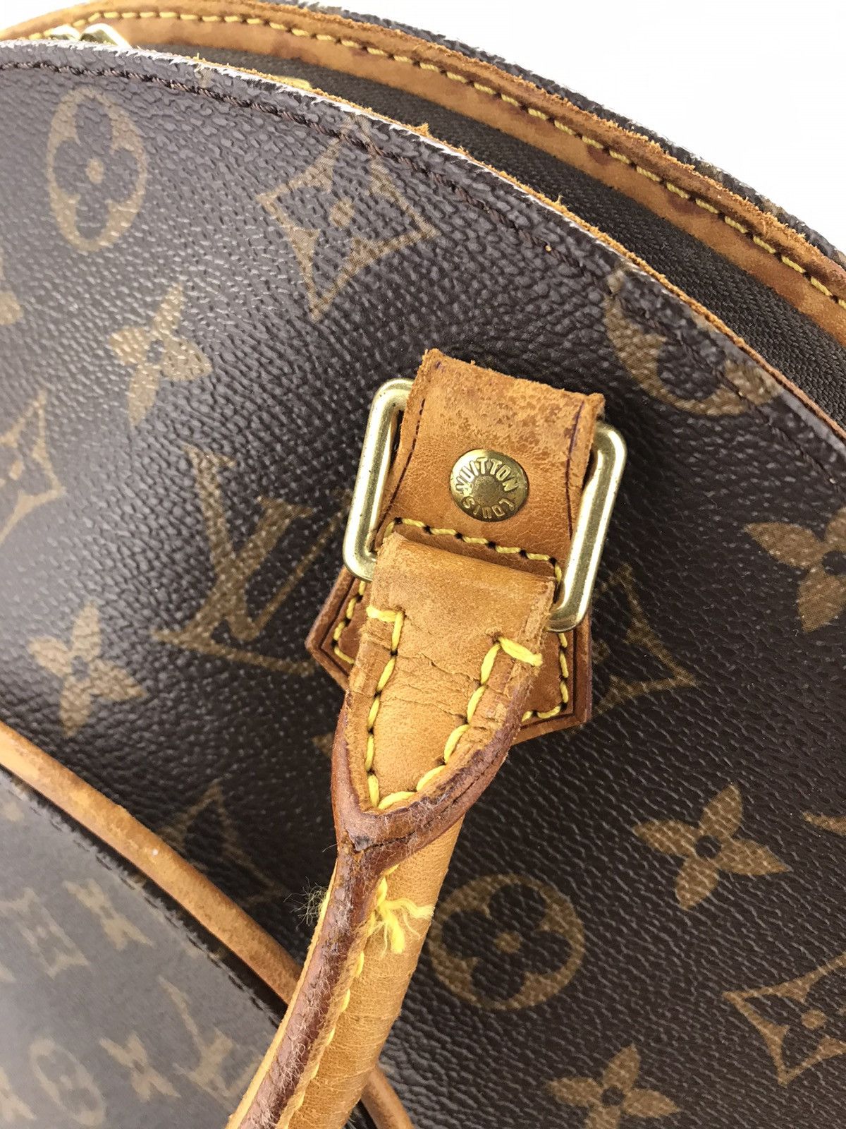 Louis Vuitton 🔥Rare🔥Auth Louis Vuitton Ellipse MM handbag Size ONE SIZE - 8 Thumbnail
