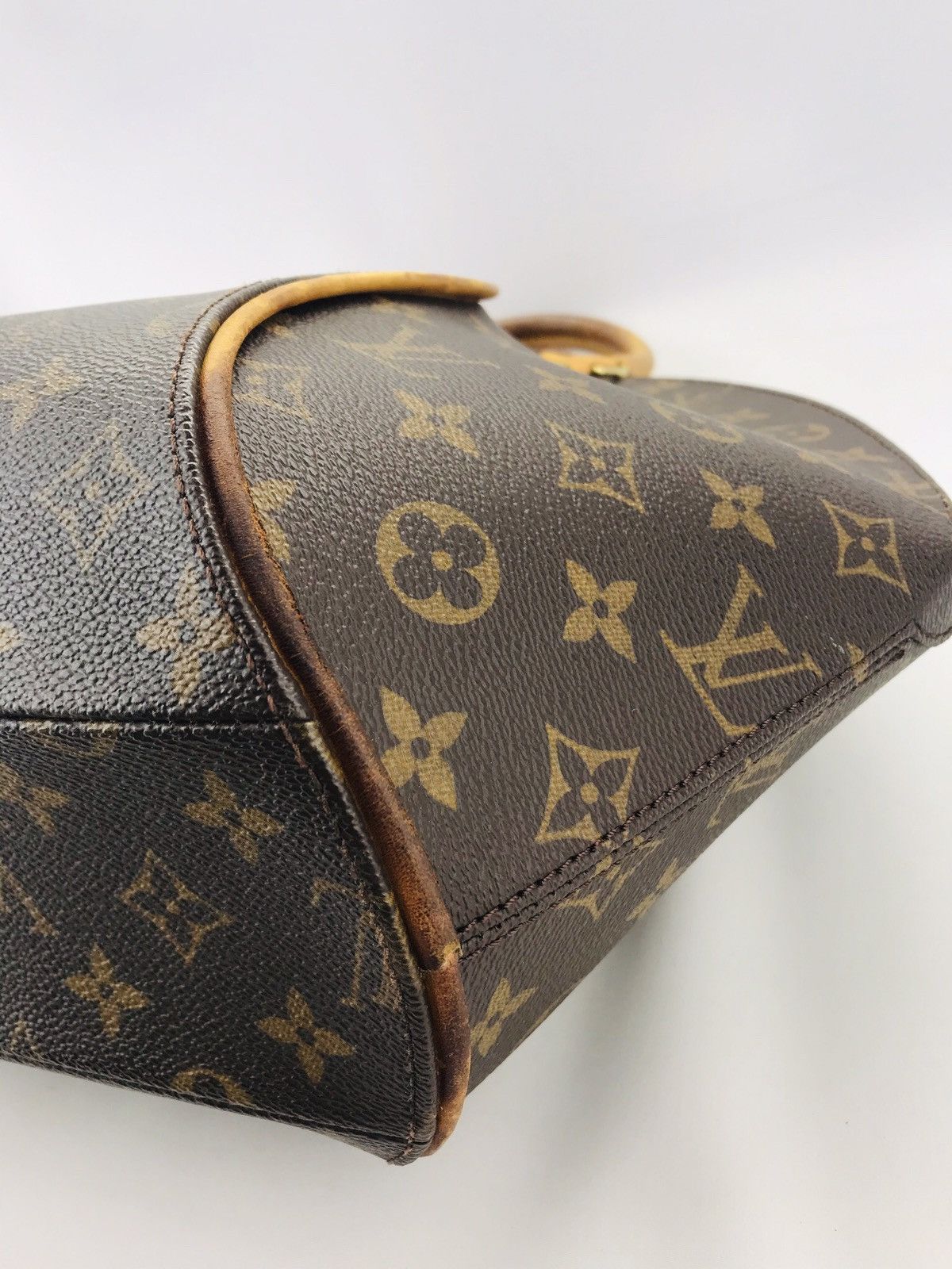 Louis Vuitton 🔥Rare🔥Auth Louis Vuitton Ellipse MM handbag Size ONE SIZE - 15 Thumbnail
