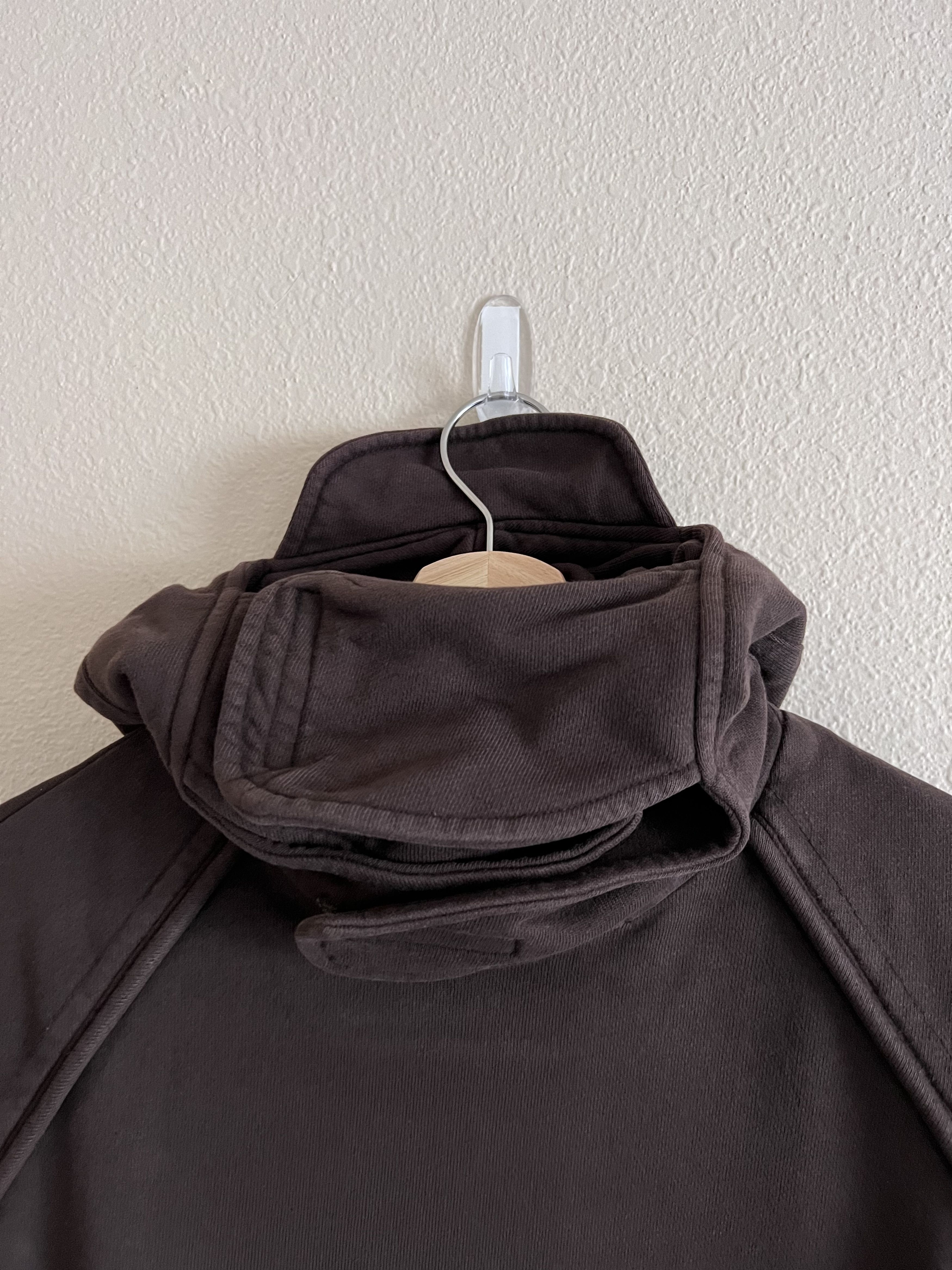 Juun.J Juun J Mask Pullover Hoodie in Brown Size US S / EU 44-46 / 1 - 3 Thumbnail
