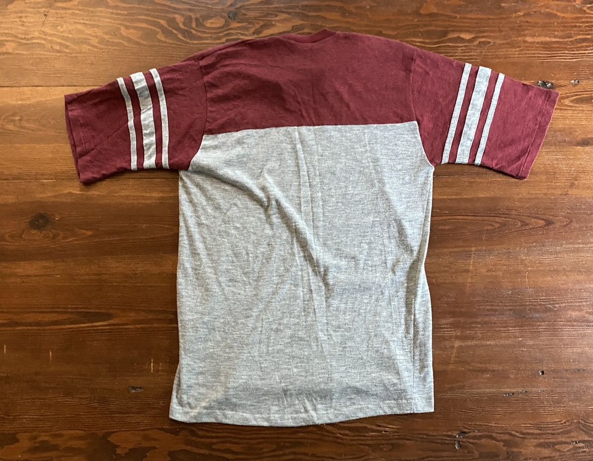 Vintage Vintage 80’s Hershey’s V-Neck Single Stitch Tee Size US L / EU 52-54 / 3 - 12 Thumbnail