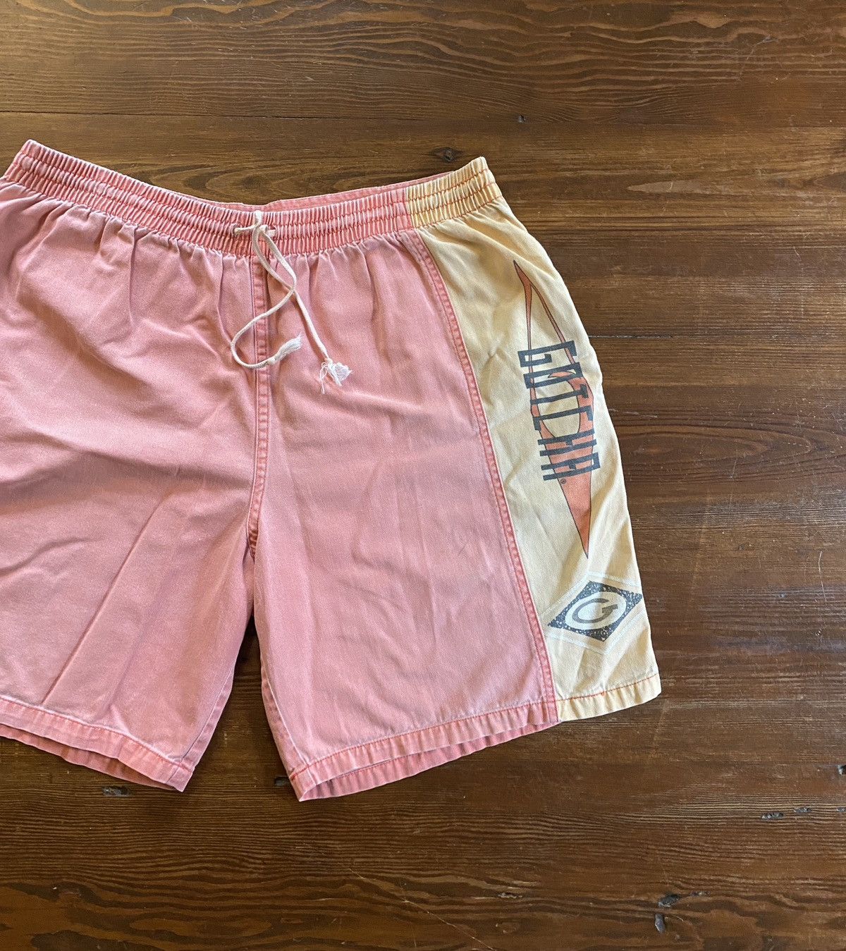Gotcha × Vintage Vintage 90’s Gotcha Faded Drawstring Shorts Size US 35 - 1 Thumbnail