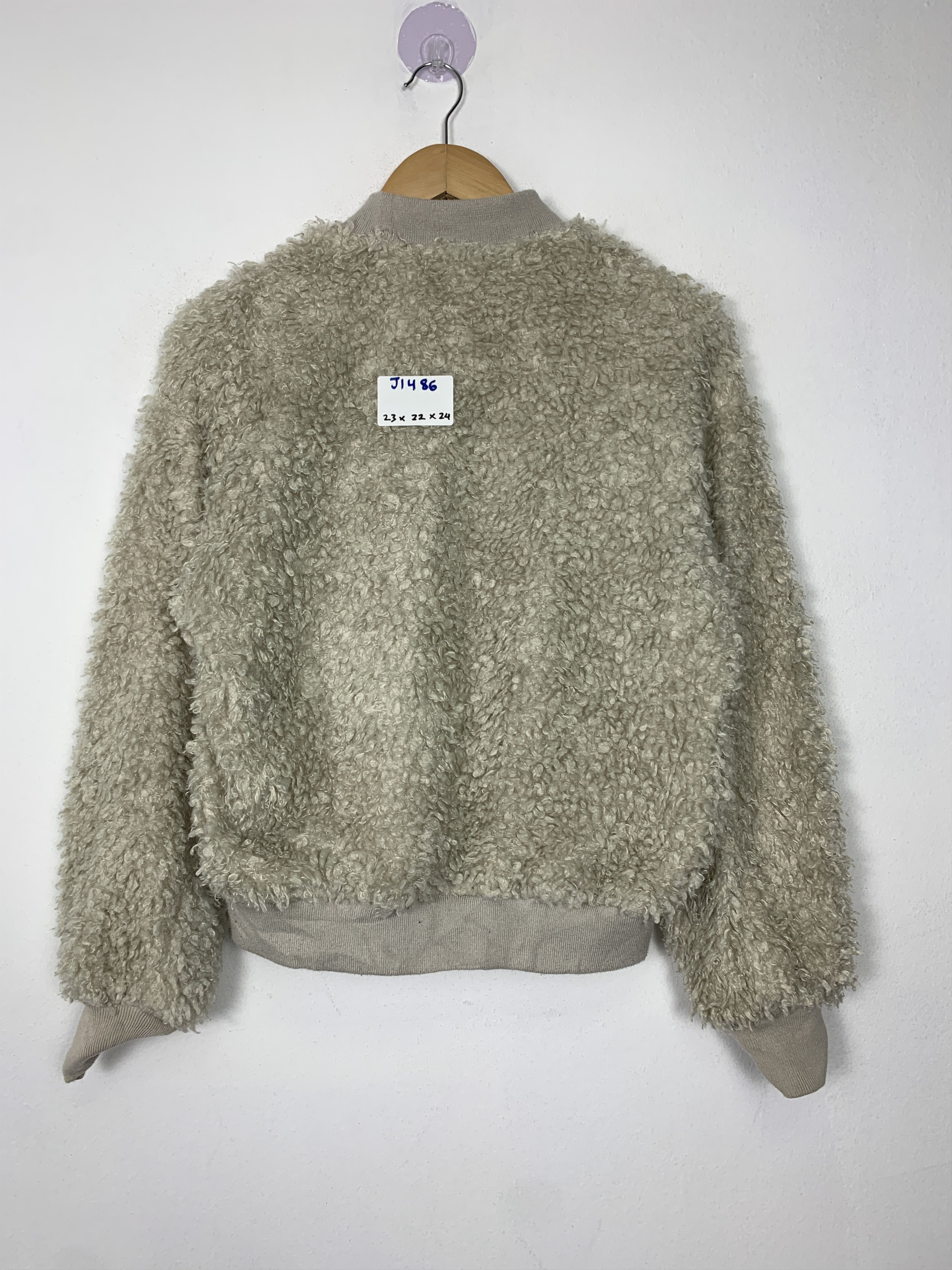 Japanese Brand Vintage Earth Music Reversible Sherpa Bombers Jacket J1486 Size US S / EU 44-46 / 1 - 9 Thumbnail