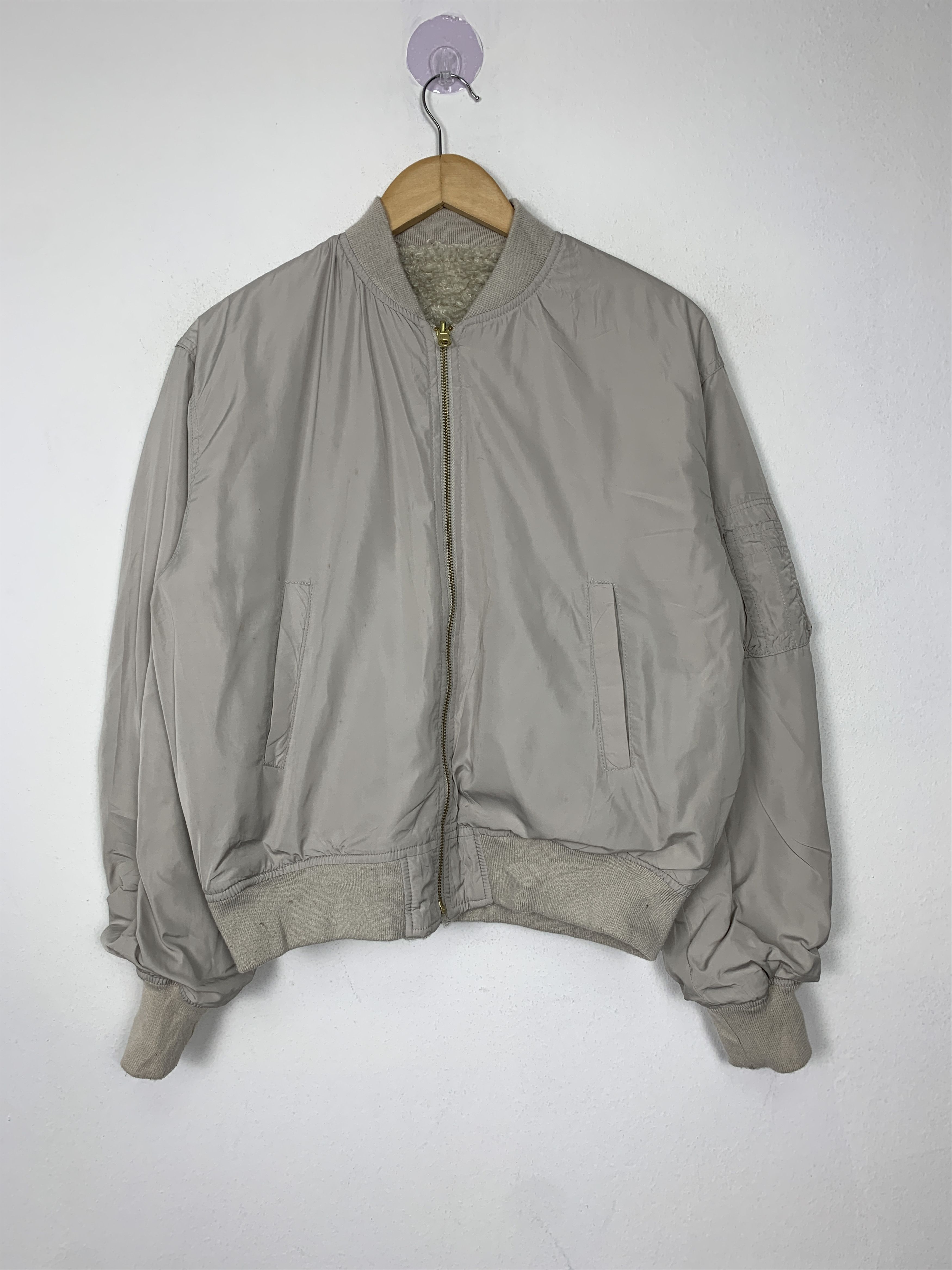 Japanese Brand Vintage Earth Music Reversible Sherpa Bombers Jacket J1486 Size US S / EU 44-46 / 1 - 1 Thumbnail