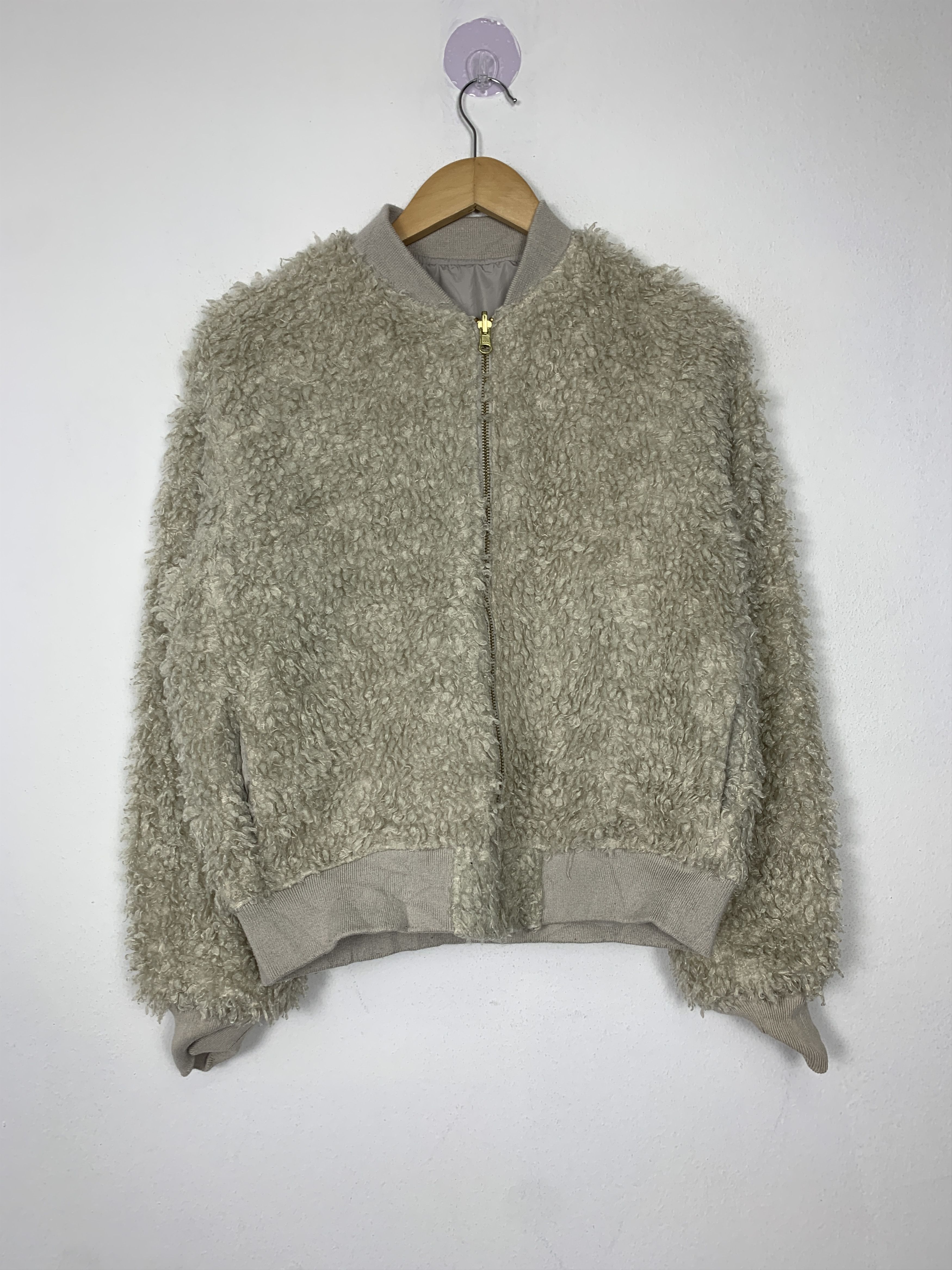 Japanese Brand Vintage Earth Music Reversible Sherpa Bombers Jacket J1486 Size US S / EU 44-46 / 1 - 7 Thumbnail