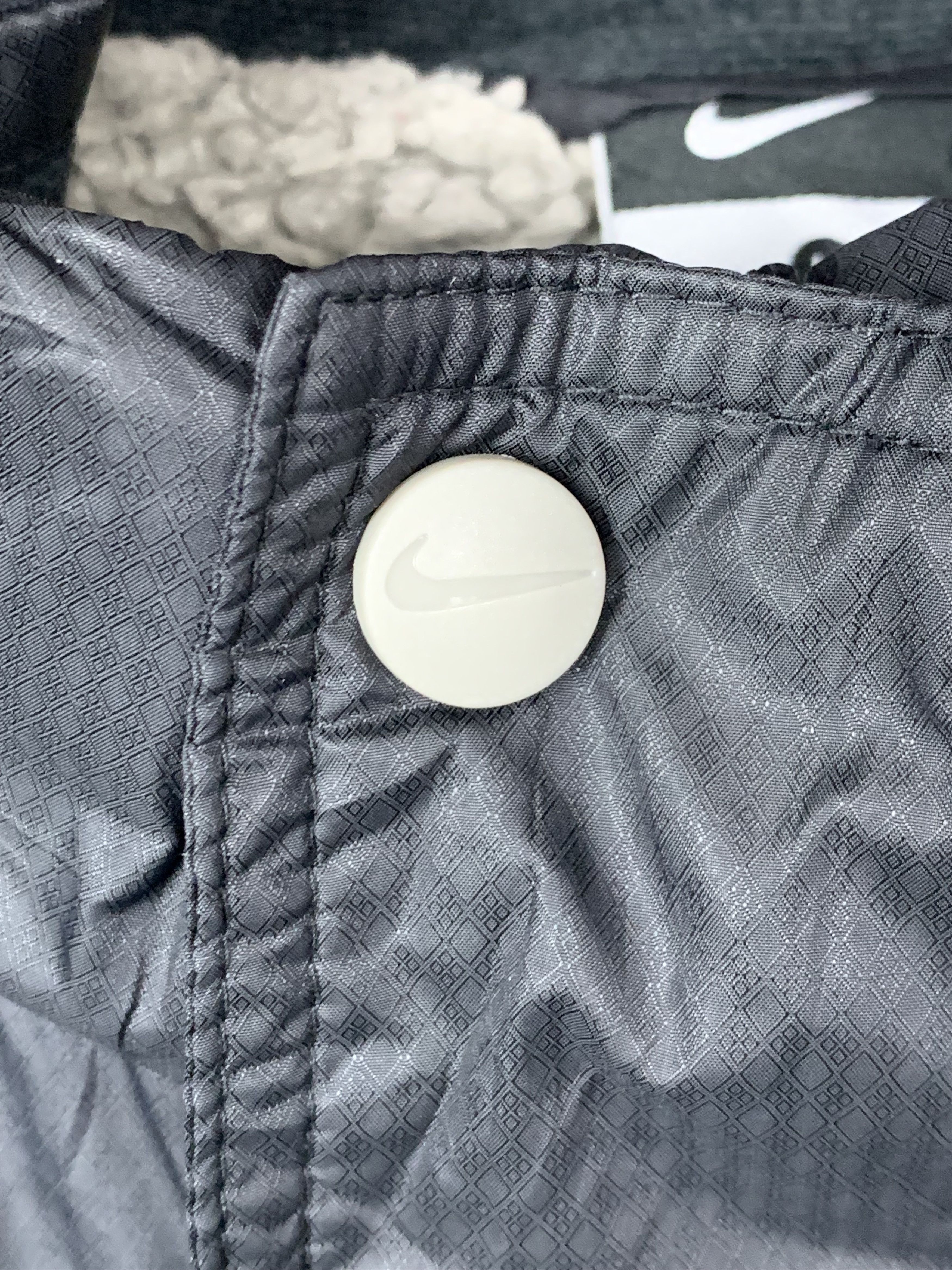Nike NIKE Swoosh Big Logo Sherpa Lining Windbreaker Parkas Size US L / EU 52-54 / 3 - 9 Thumbnail