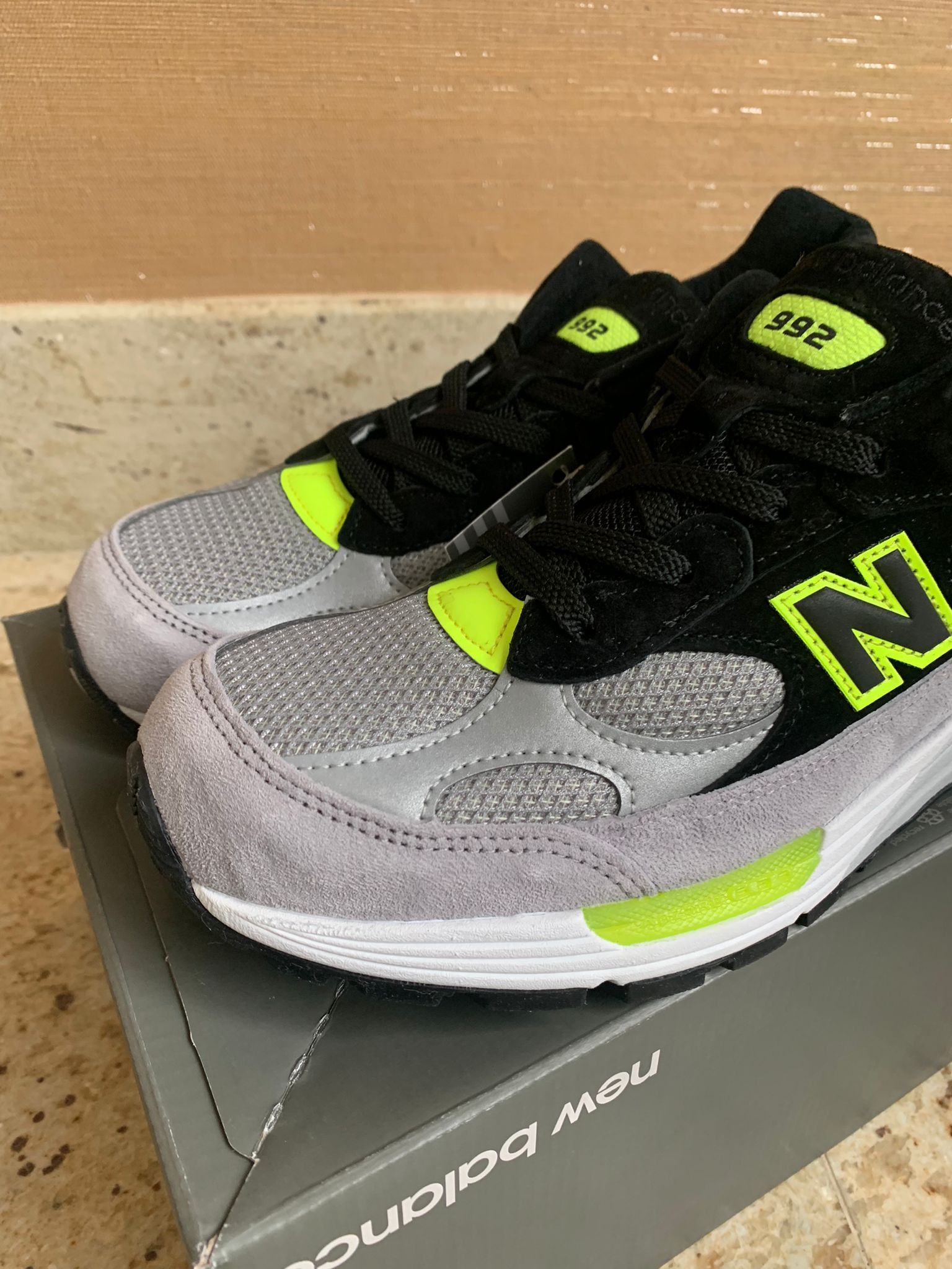 New Balance 992 Trainer Size US 9.5 / EU 42-43 - 4 Thumbnail