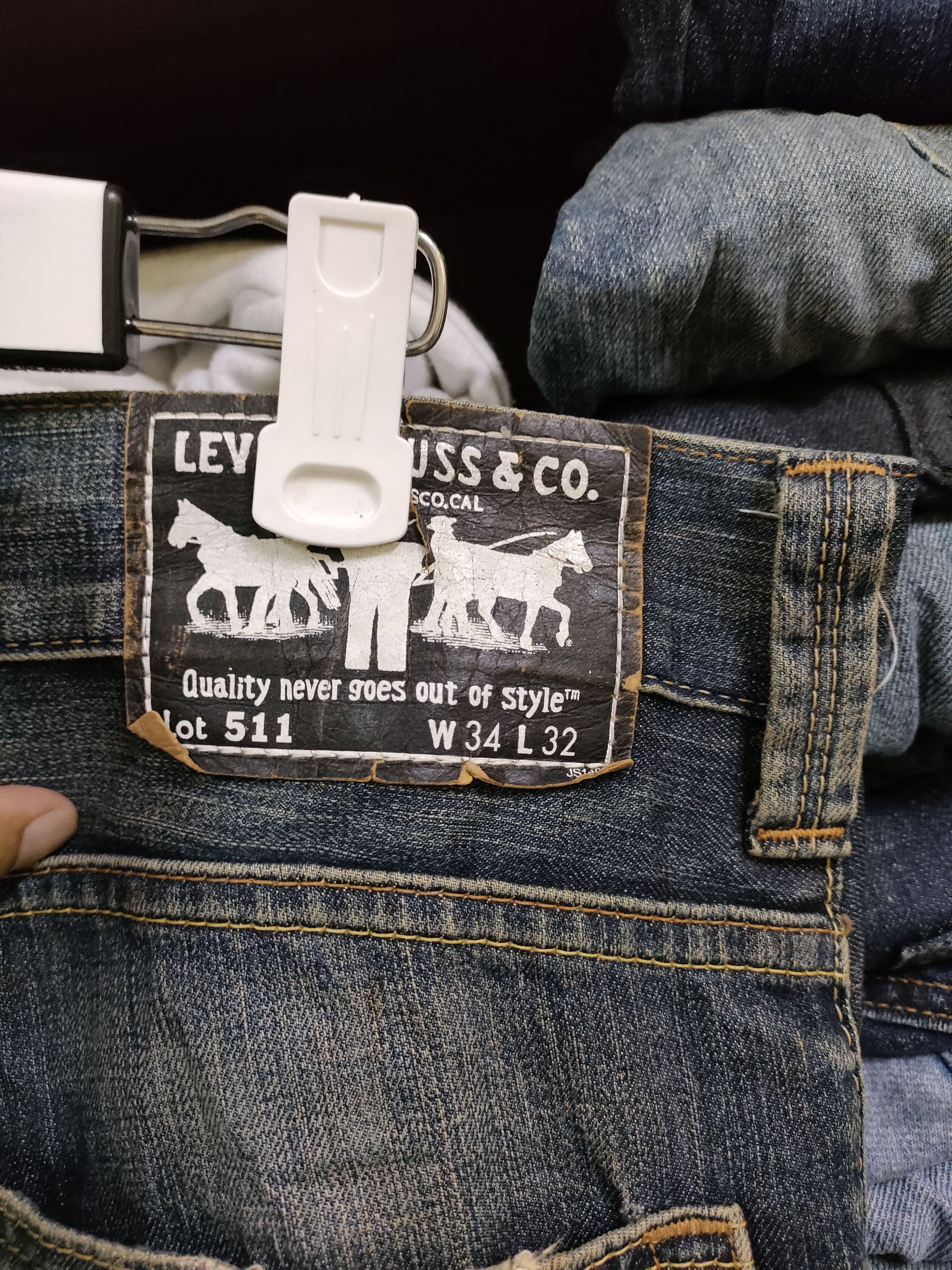 Levi's Distressed Levi's 511 Slim Jeans Size US 36 / EU 52 - 5 Thumbnail