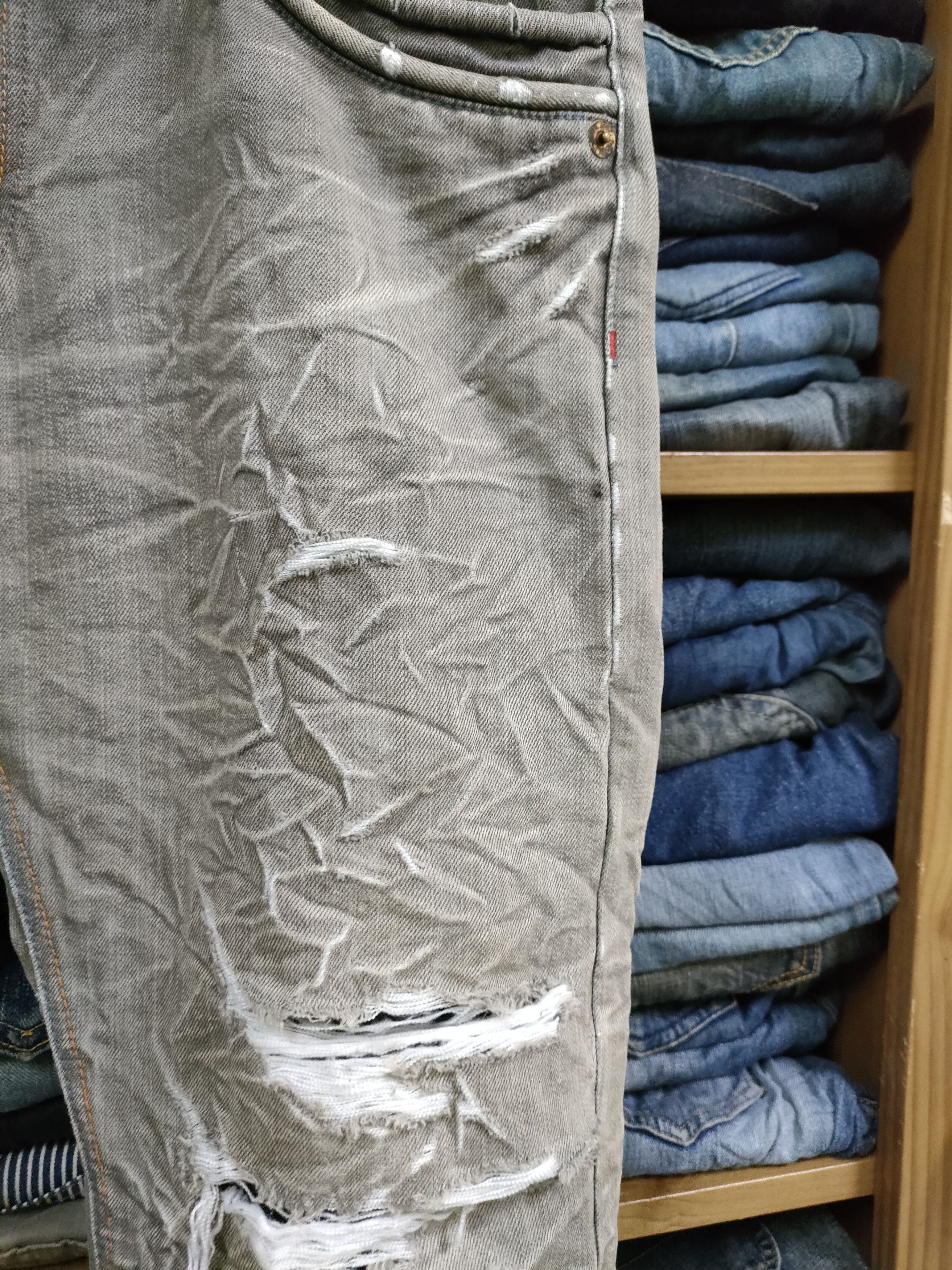Levi's Distressed Levi's 501 Jeans Size US 34 / EU 50 - 9 Thumbnail