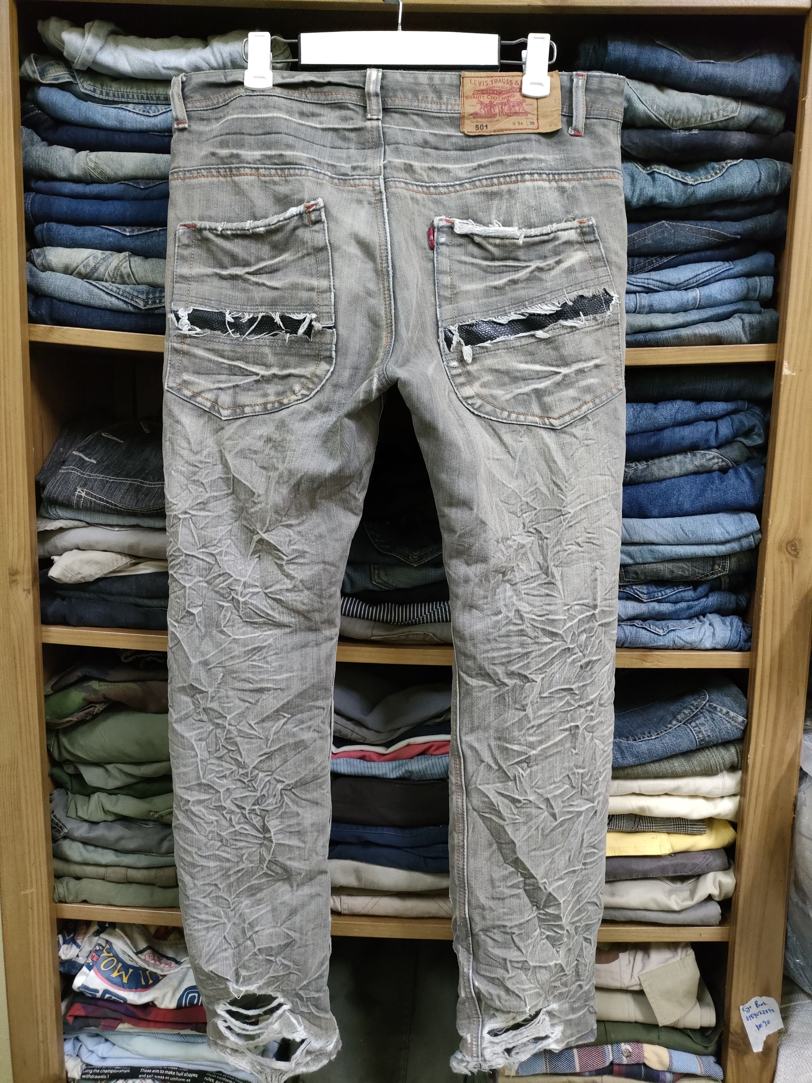 Levi's Distressed Levi's 501 Jeans Size US 34 / EU 50 - 2 Thumbnail