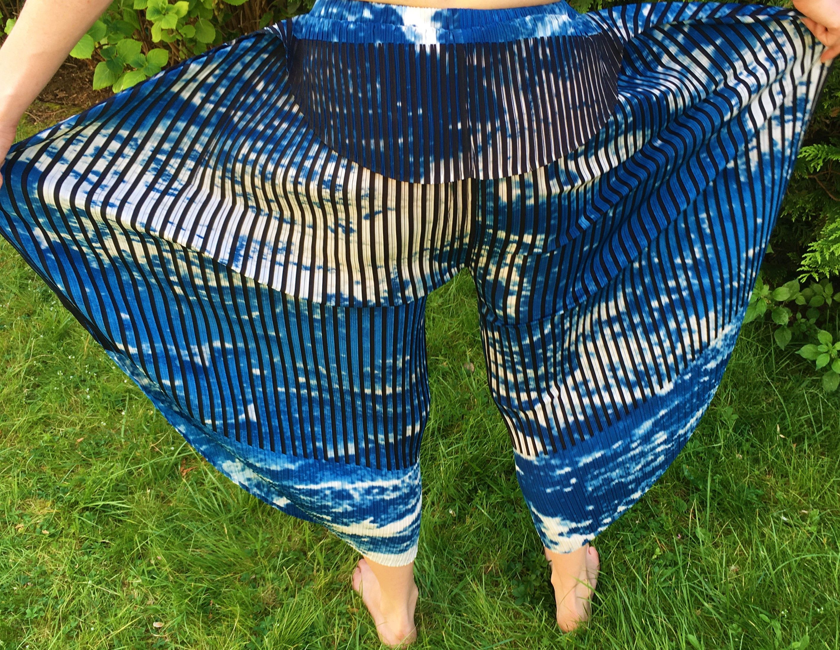 Issey Miyake ISSEY MIYAKE Runway Vintage Cloud Sky Pleated Pants Size 27" / US 4 / IT 40 - 6 Thumbnail