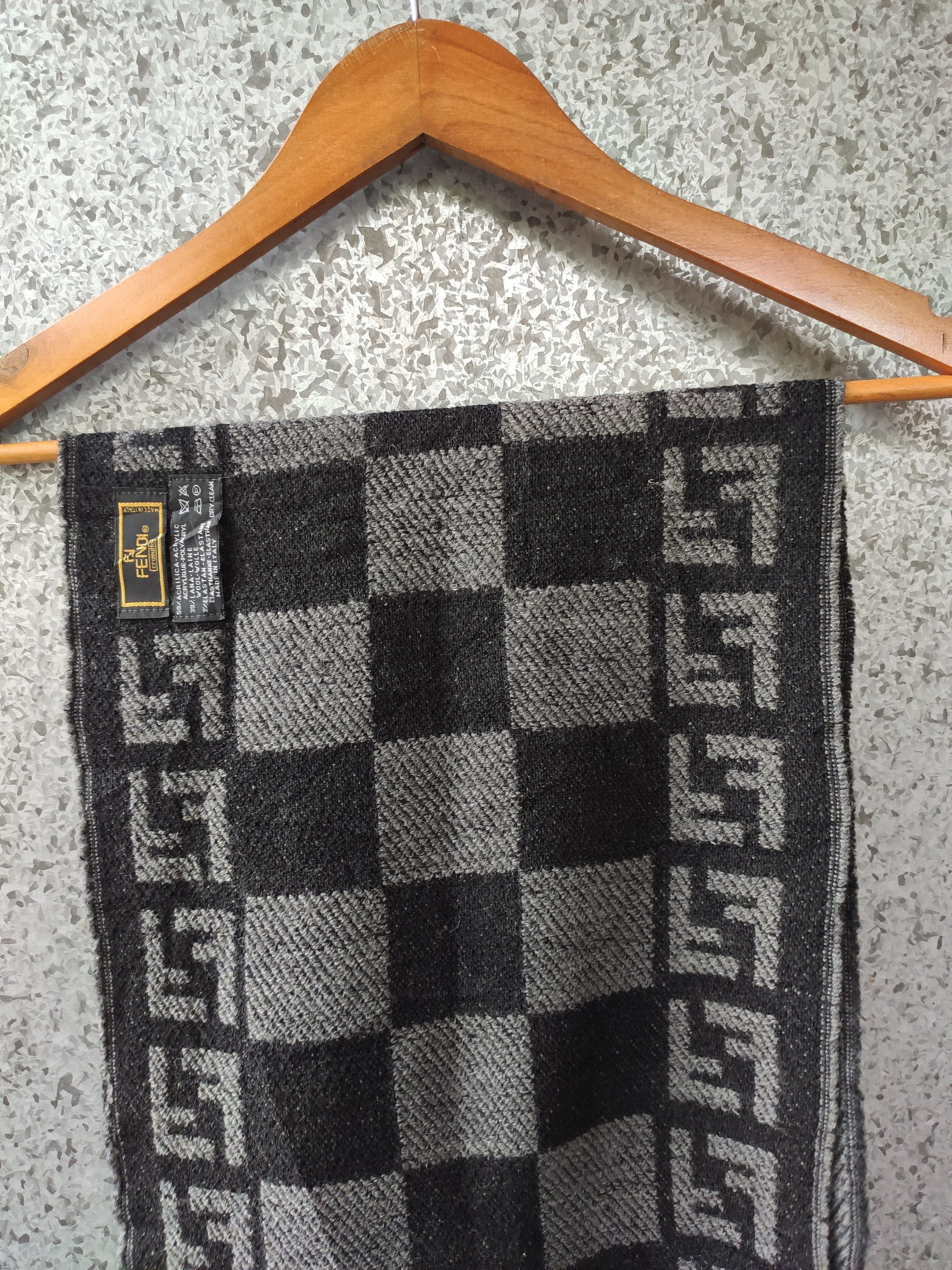 Fendi 🔥 Fendi muffler monogram Fendi Scarf #logomania Size ONE SIZE - 3 Thumbnail