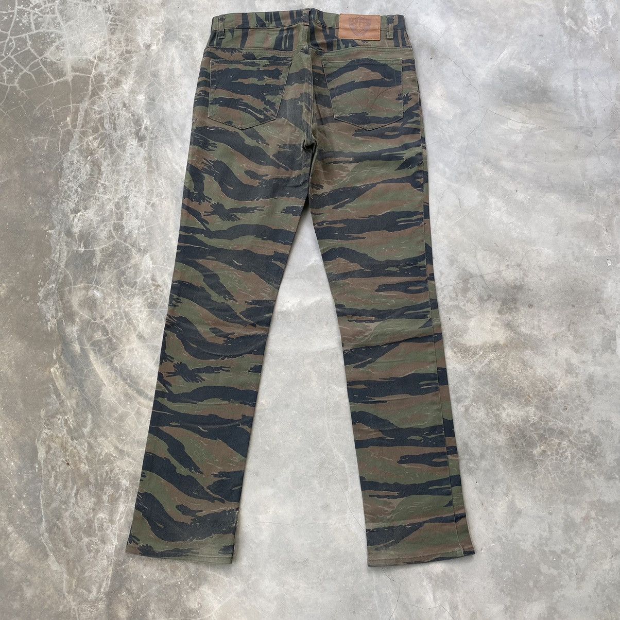 Hysteric Glamour × Japanese Brand Hysteric glamour jeans tiger stripe military style Size 28" / US 6 / IT 42 - 10 Thumbnail