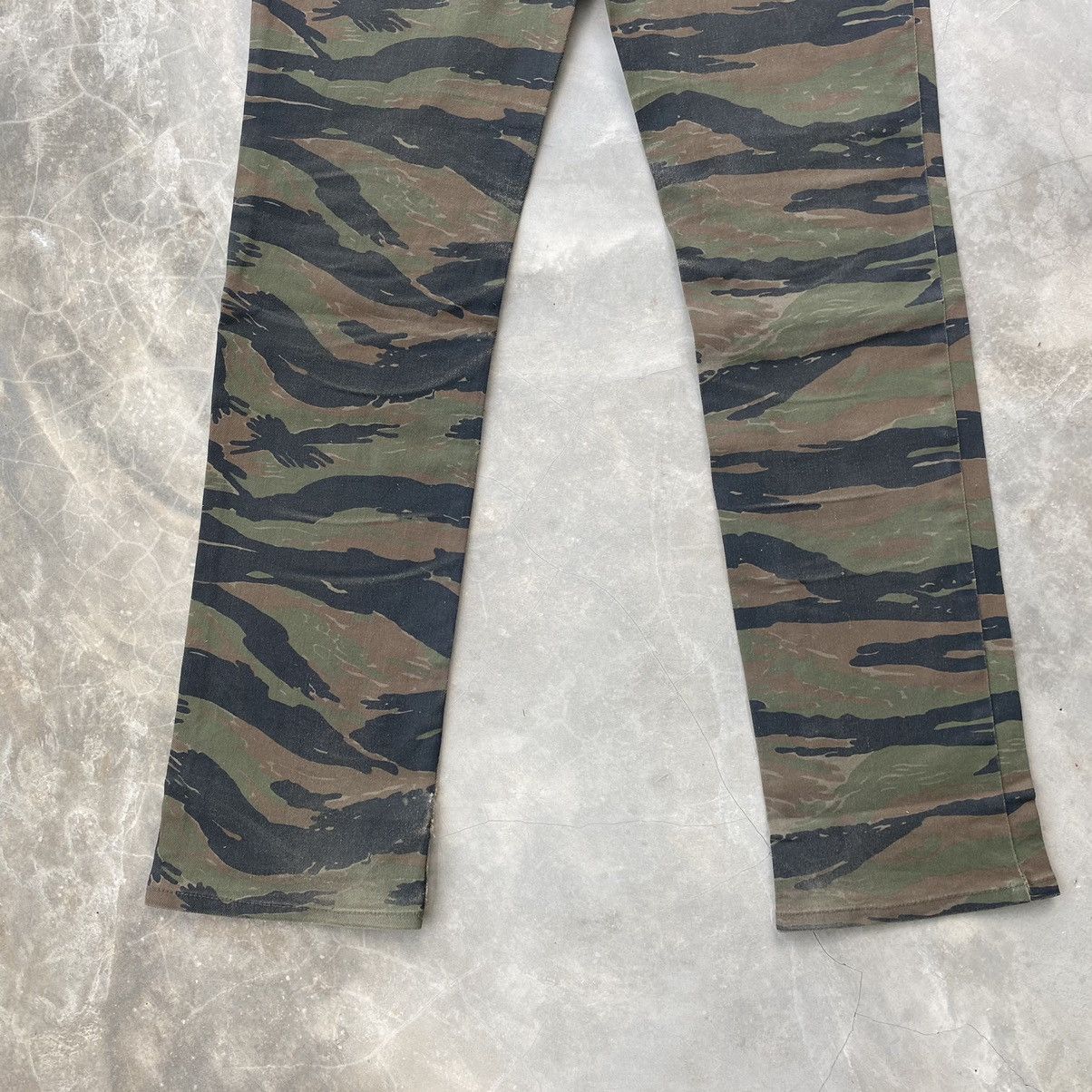 Hysteric Glamour × Japanese Brand Hysteric glamour jeans tiger stripe military style Size 28" / US 6 / IT 42 - 11 Thumbnail