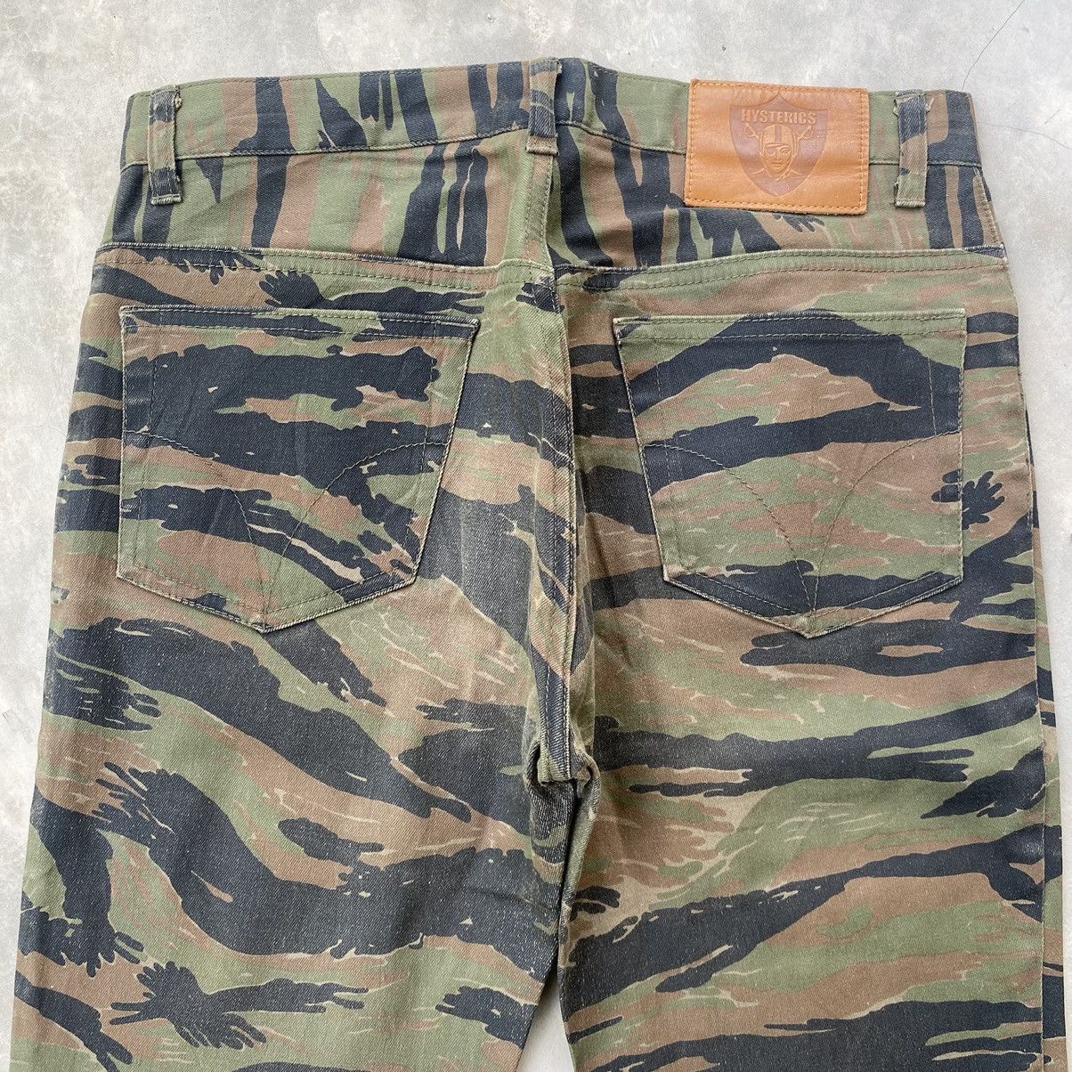 Hysteric Glamour × Japanese Brand Hysteric glamour jeans tiger stripe military style Size 28" / US 6 / IT 42 - 13 Thumbnail