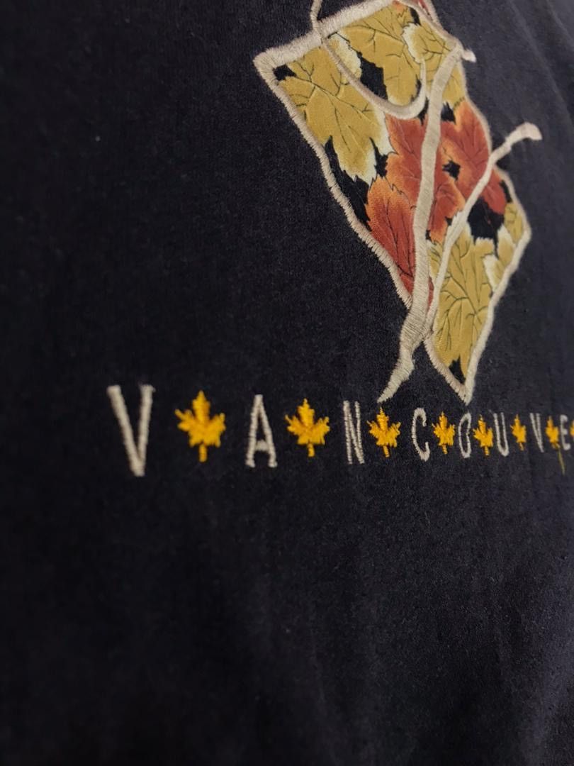 Japanese Brand Vancouver Sweatshirt big spellout Size US L / EU 52-54 / 3 - 7 Thumbnail