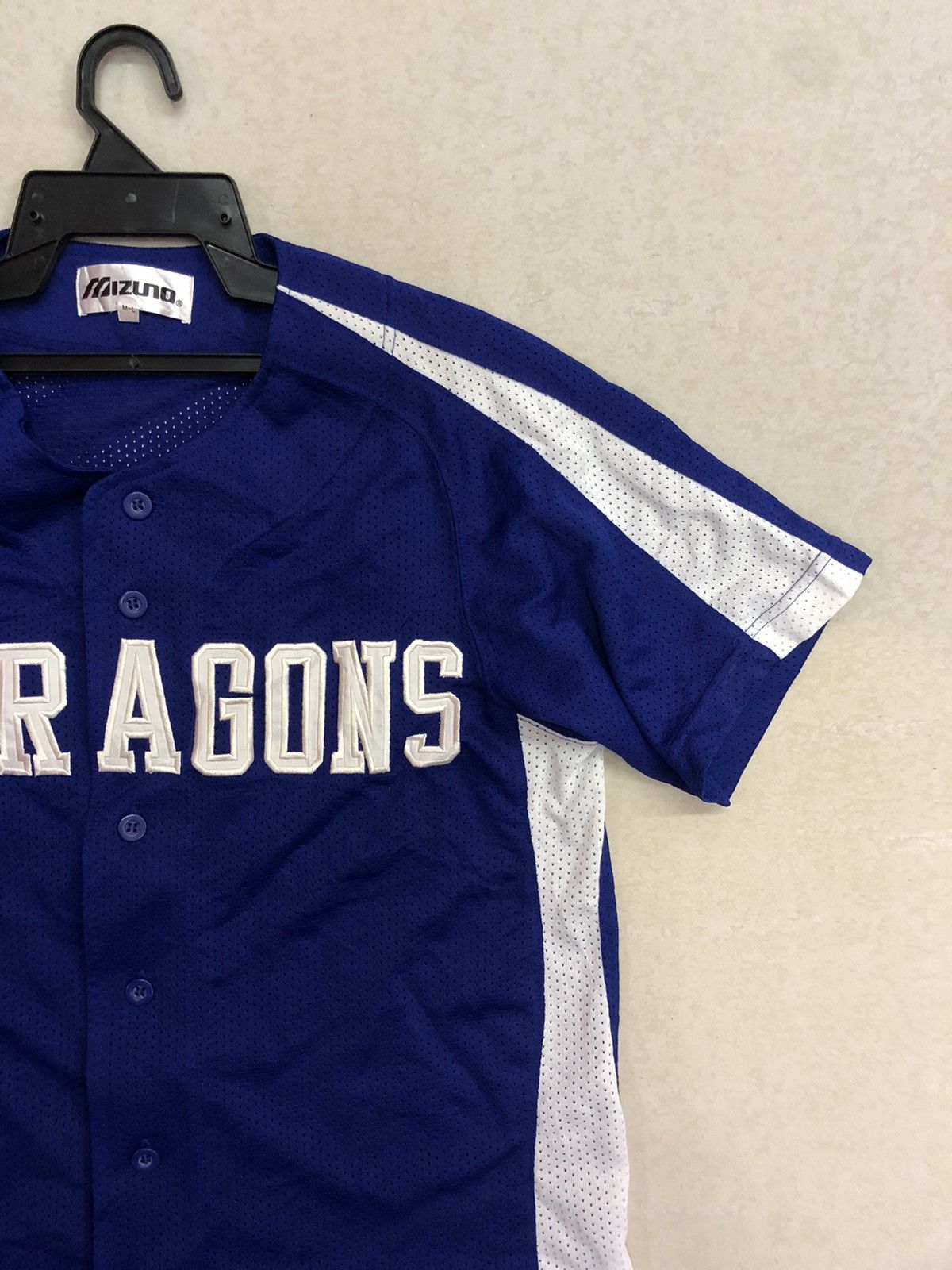Mizuno Vintage 2004 Chunichi Dragons home Baseball Central Leugue Size US M / EU 48-50 / 2 - 3 Thumbnail