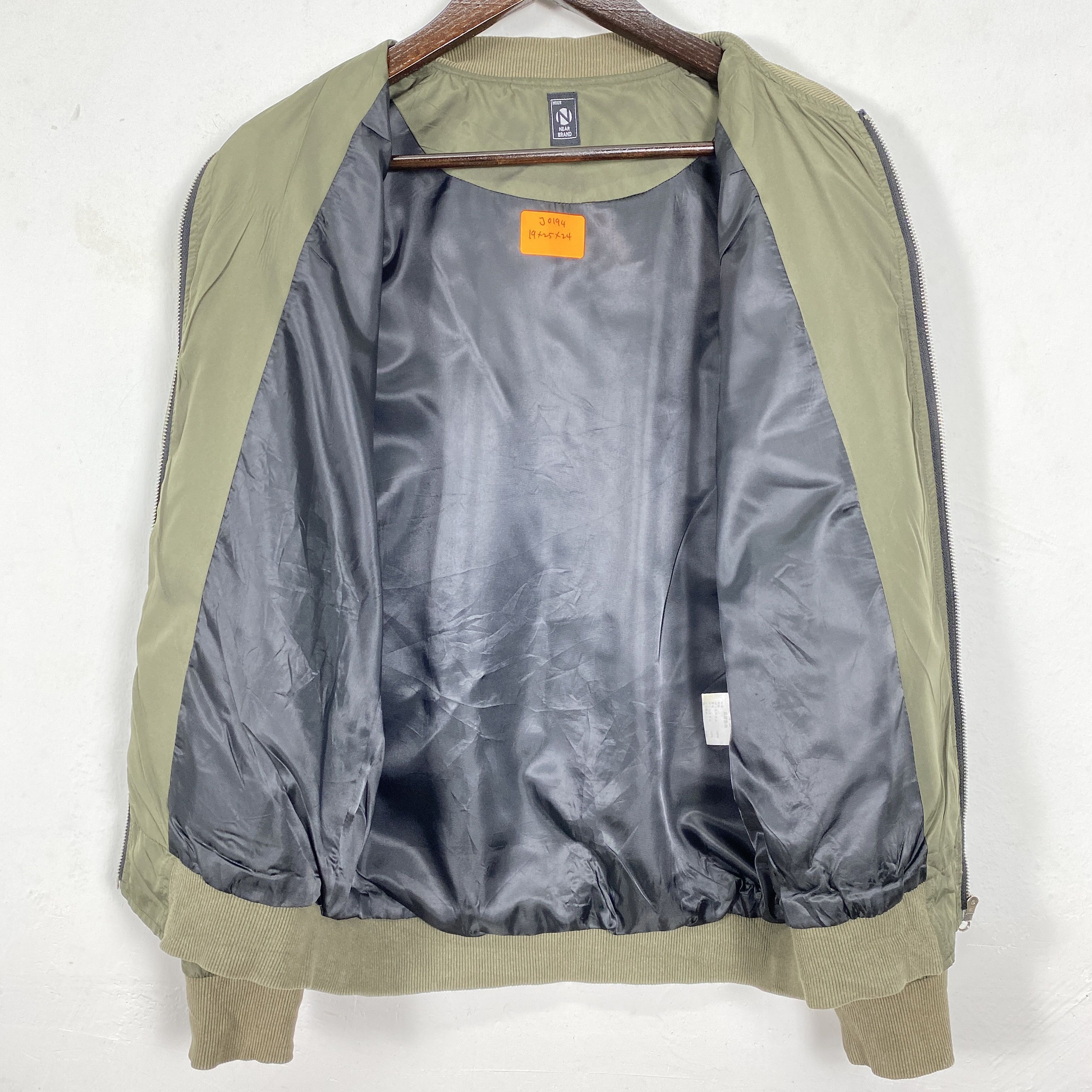 Japanese Brand Vintage Japanese Brand Bomber Jacket Size US S / EU 44-46 / 1 - 11 Thumbnail