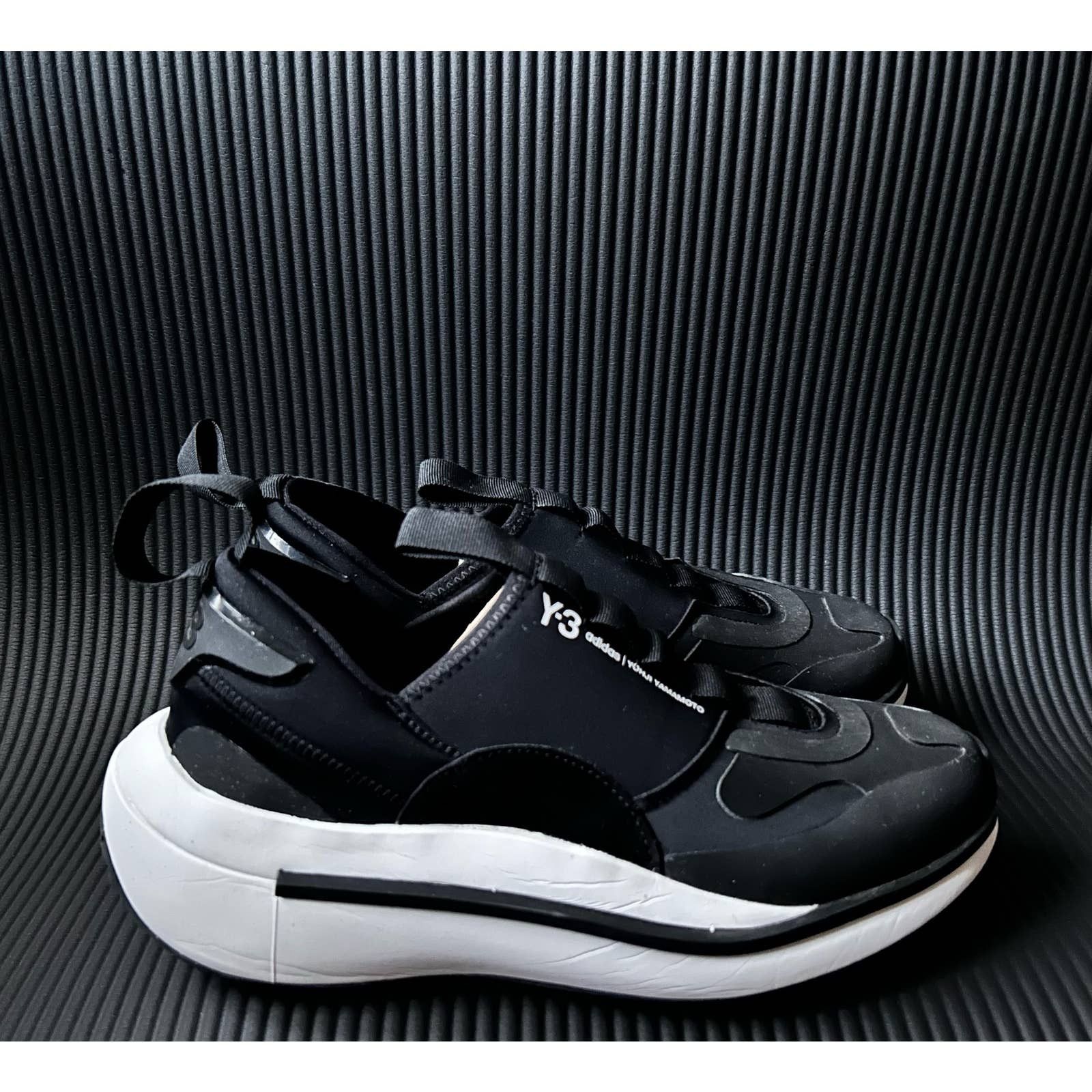 adidas Y-3 Qisan Cozy Black Core White Size 8 Women