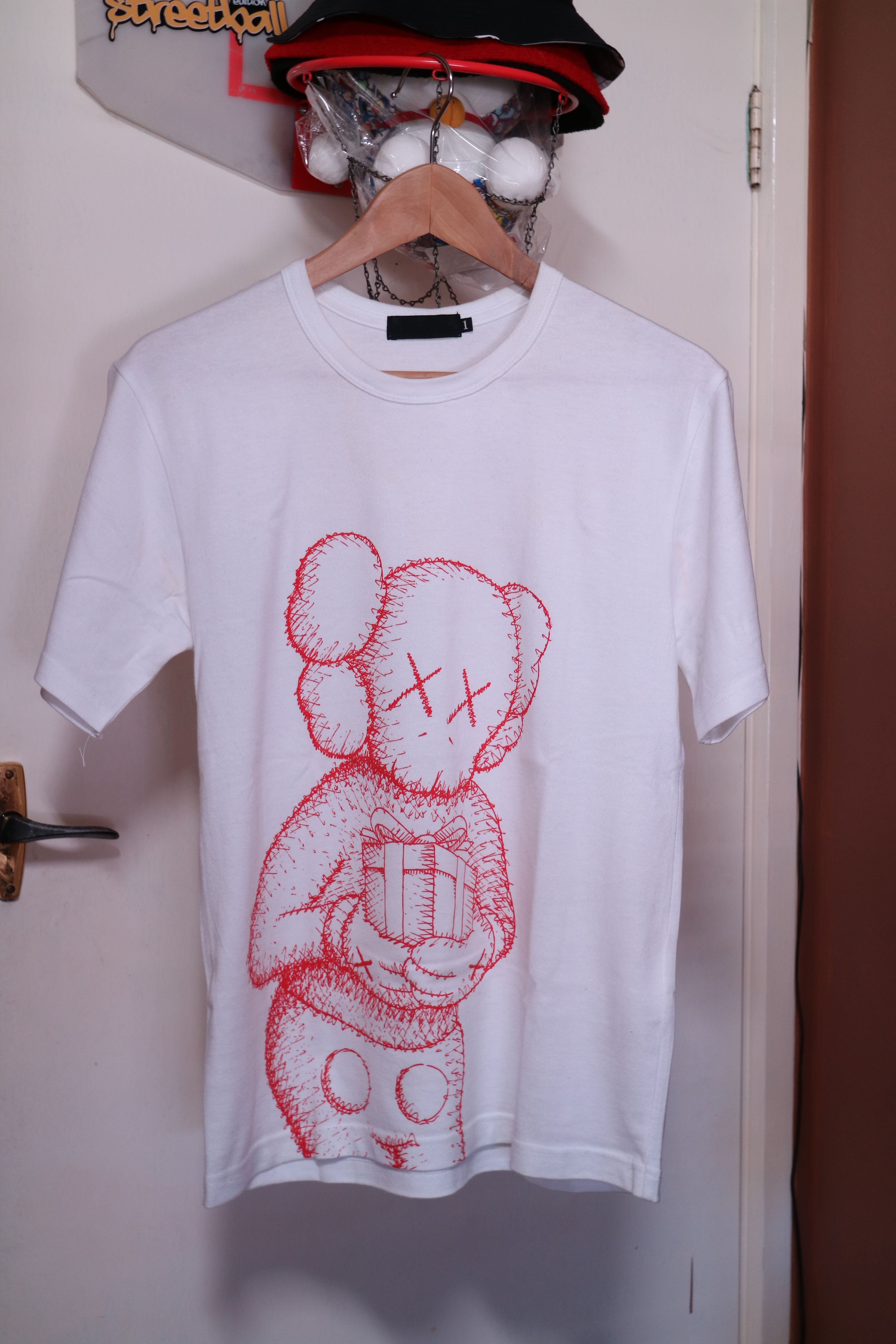 Kaws × Original Fake Original Fake Tee Size US S / EU 44-46 / 1 - 1 Thumbnail