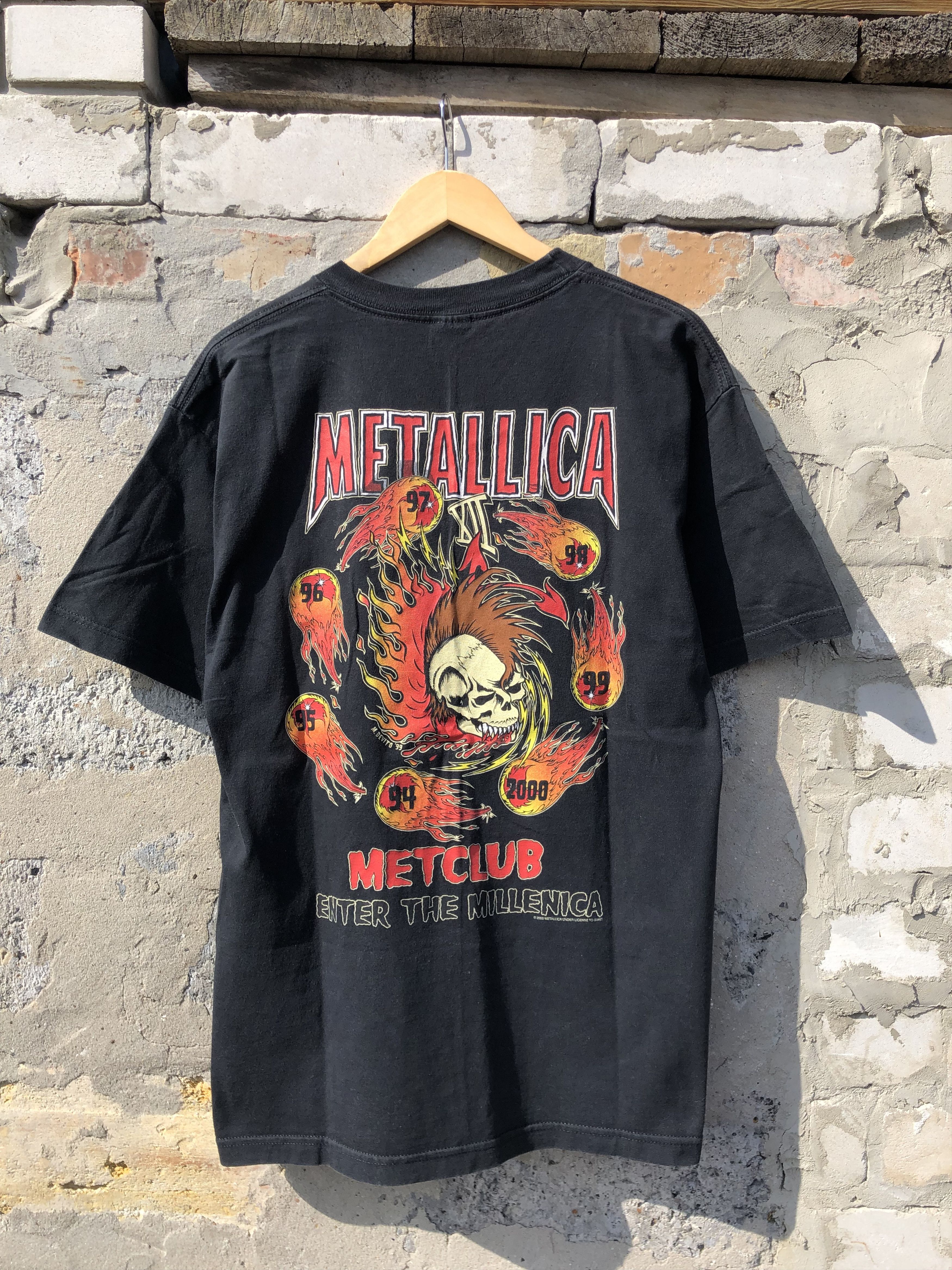 Band Tees Vintage 2000 Metallica (Pink Floyd Sabbath Iron Maiden) Size US L / EU 52-54 / 3 - 2 Thumbnail