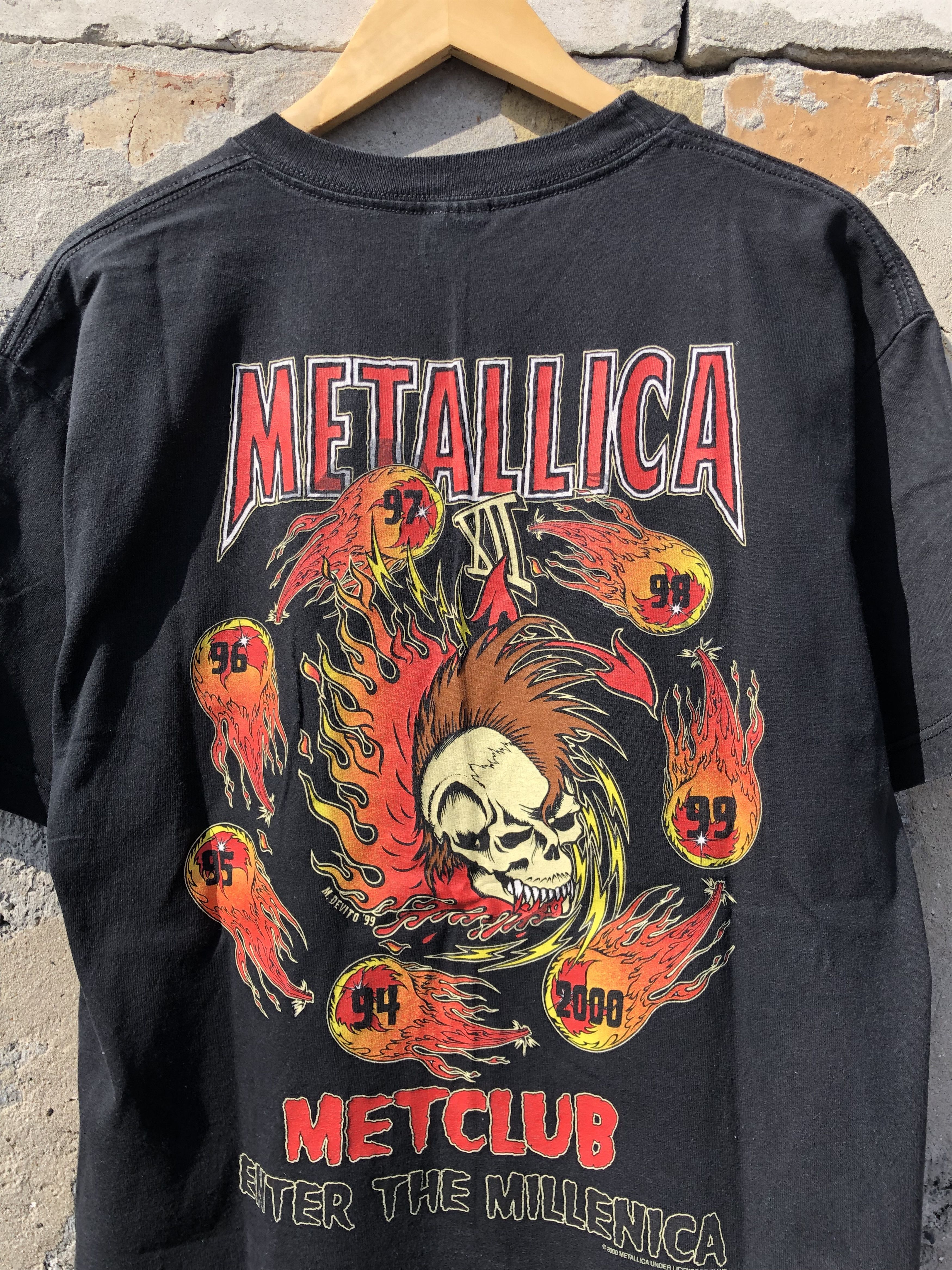 Band Tees Vintage 2000 Metallica (Pink Floyd Sabbath Iron Maiden) Size US L / EU 52-54 / 3 - 7 Thumbnail