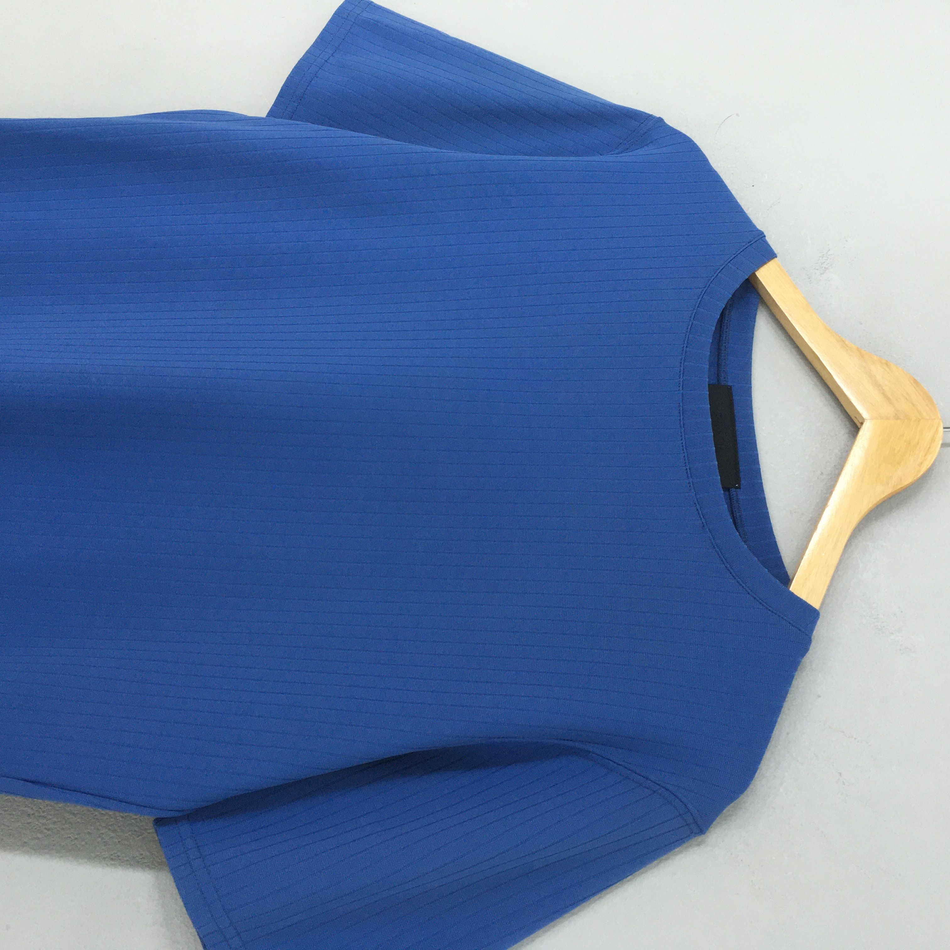 Prada Archival Prada Plain Blue Nylon Stretch T shirt Large Size US L / EU 52-54 / 3 - 3 Thumbnail