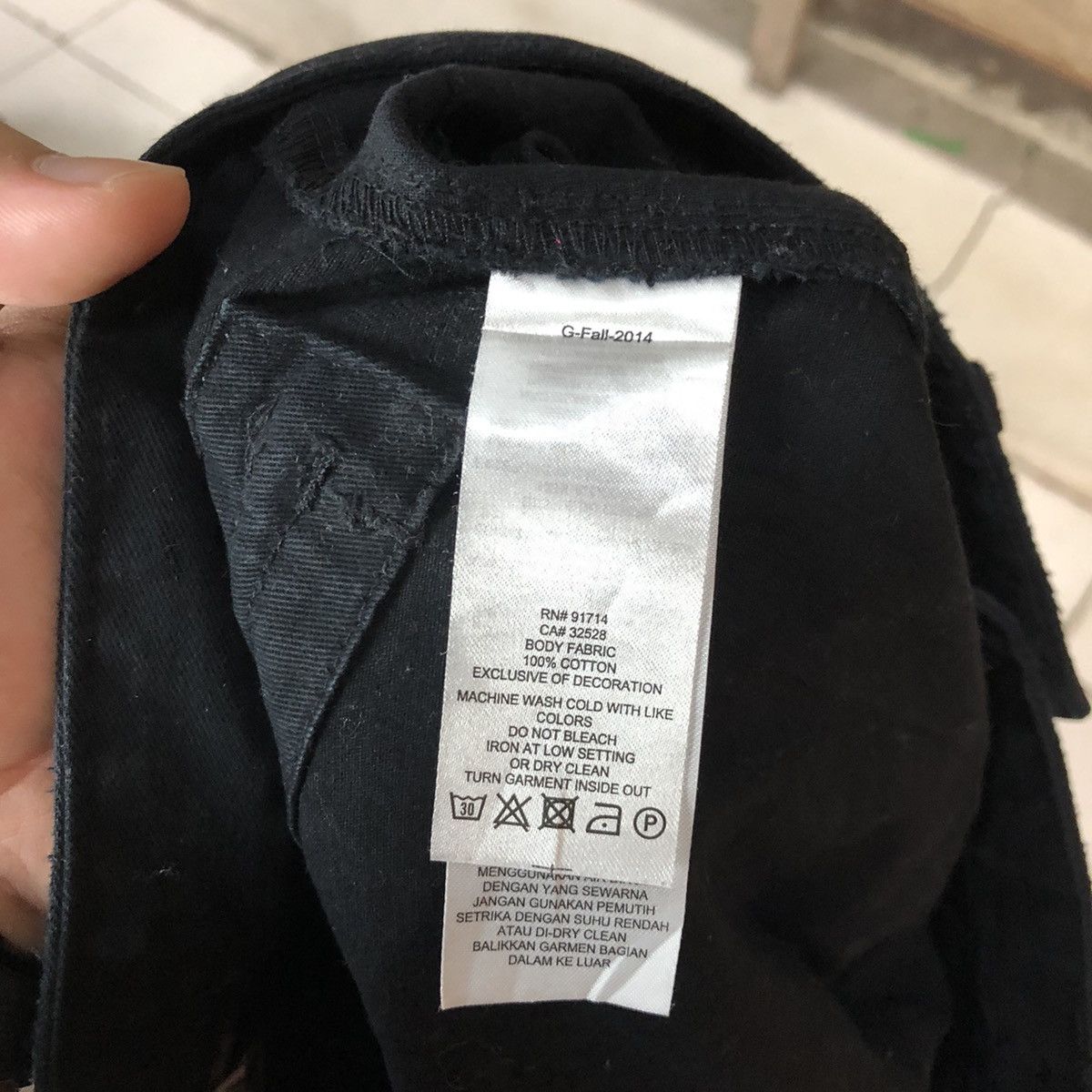 Armani Exchange Armani Exchange Dark blue distressed Cargo Pants #6936 Size US 31 - 18 Thumbnail