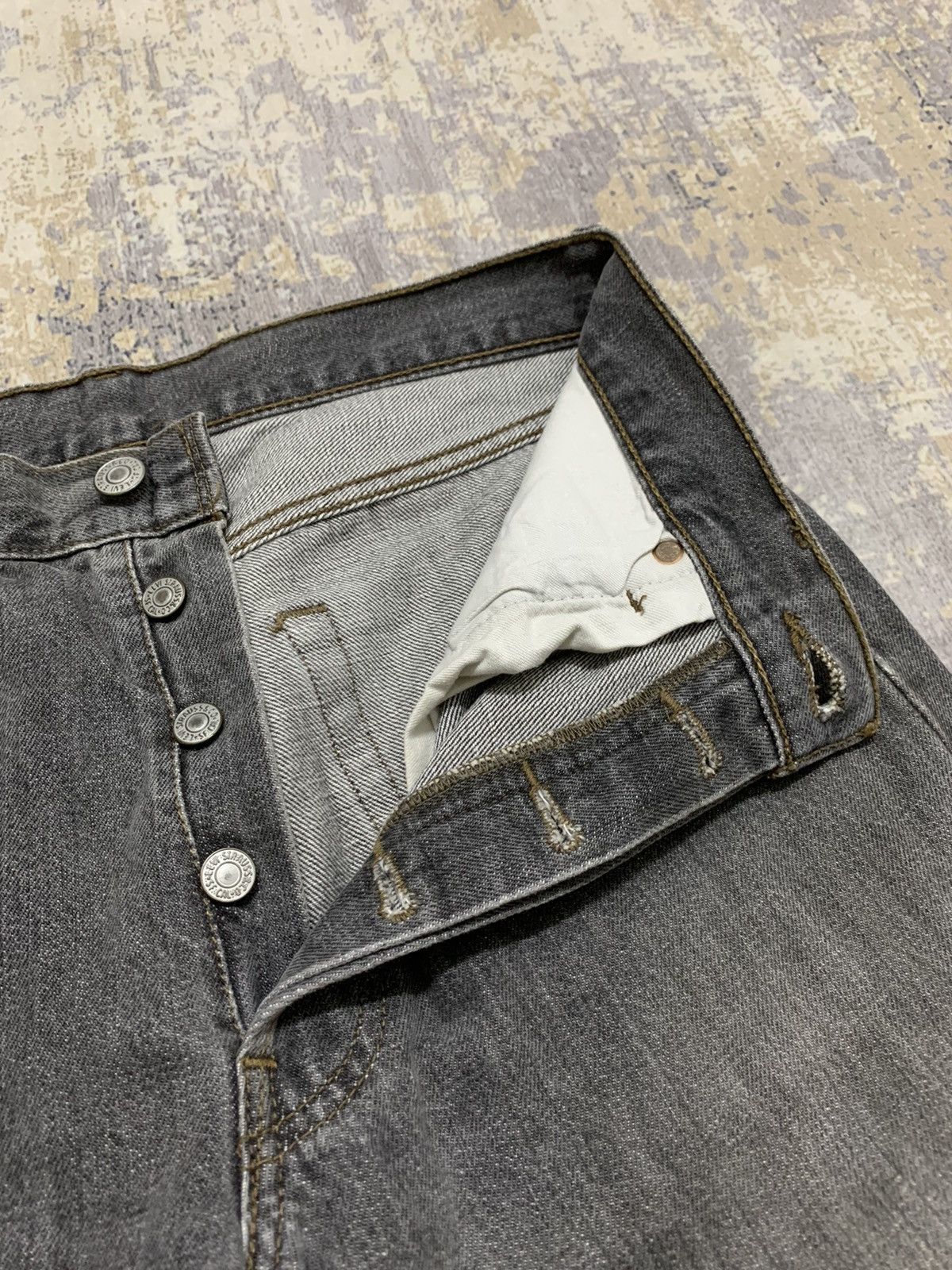Levi's Vintage Levi’s 501 Jeans Distressed Denim W29x31.5 Size US 29 - 4 Thumbnail