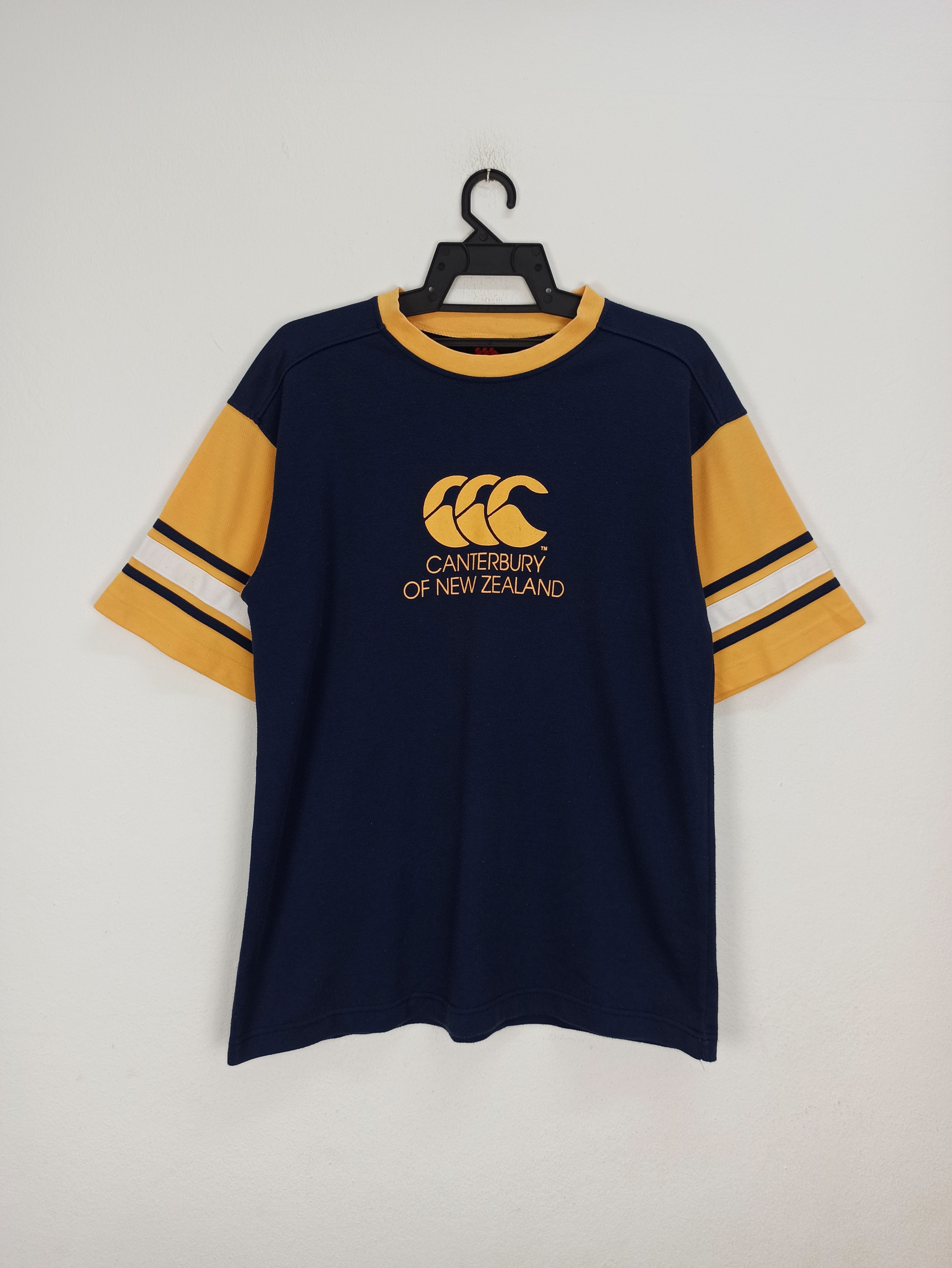 All Blacks Vintage Canterbury Of New Zealand T-shirt Made in Japan Size US M / EU 48-50 / 2 - 1 Thumbnail