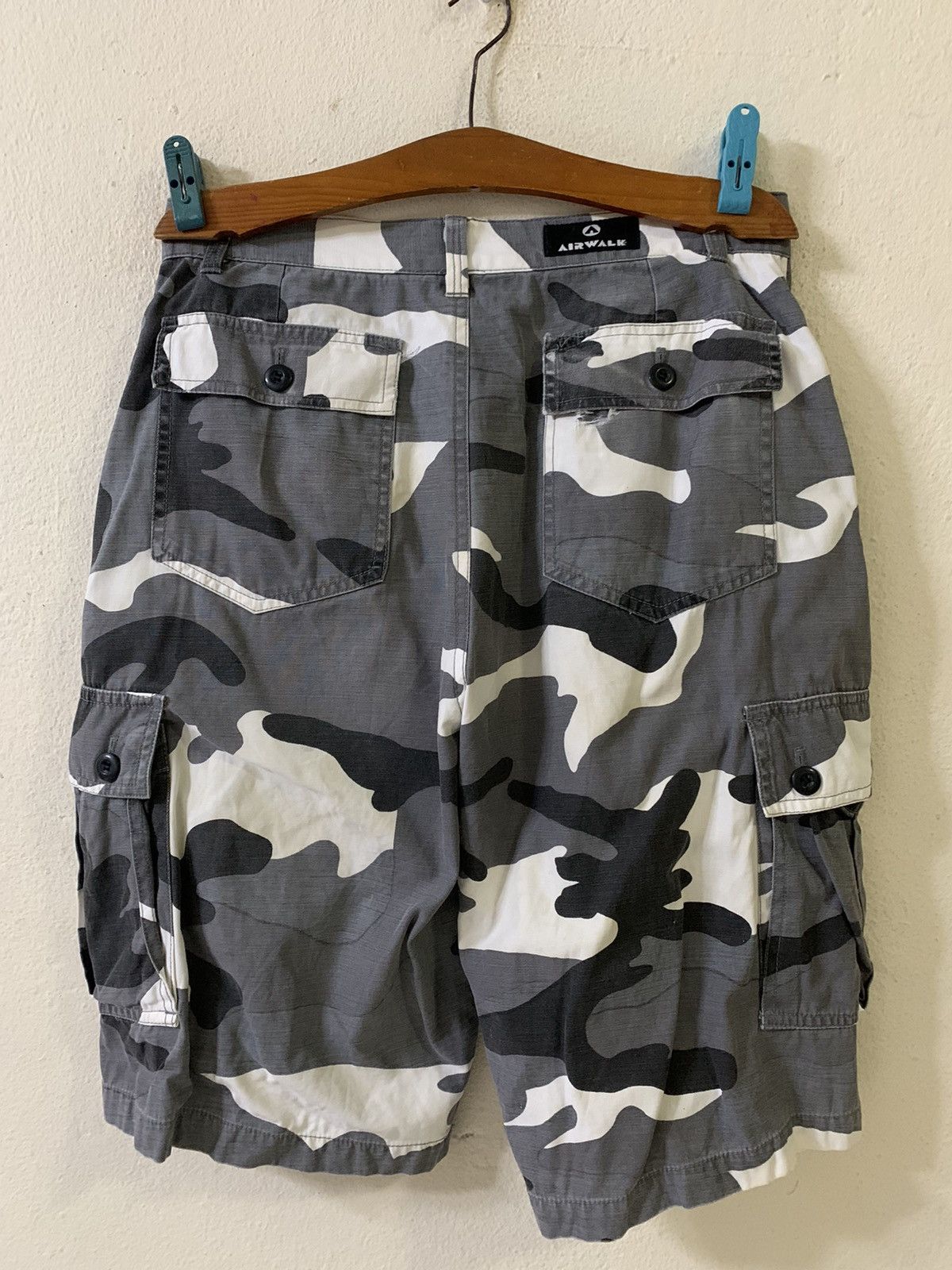 Airwalk Airwalk Camo Cargo Multipocket Short Pants Size US 31 - 4 Thumbnail