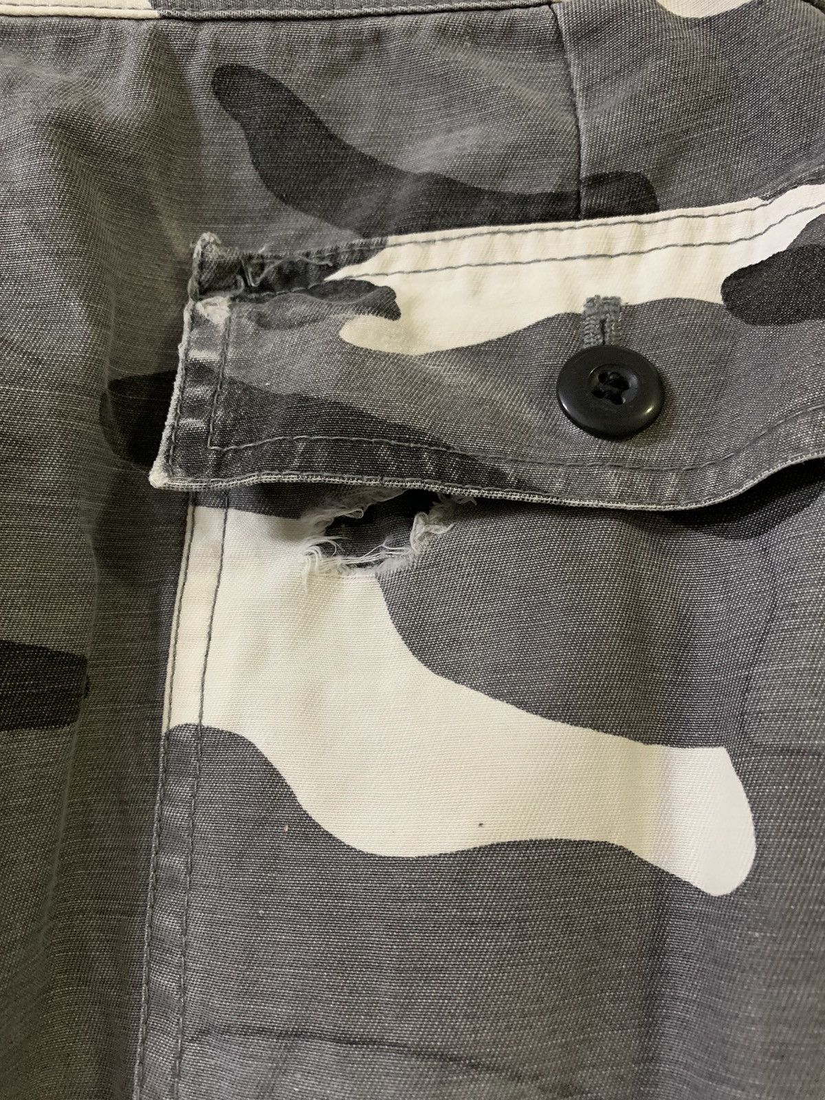 Airwalk Airwalk Camo Cargo Multipocket Short Pants Size US 31 - 8 Thumbnail