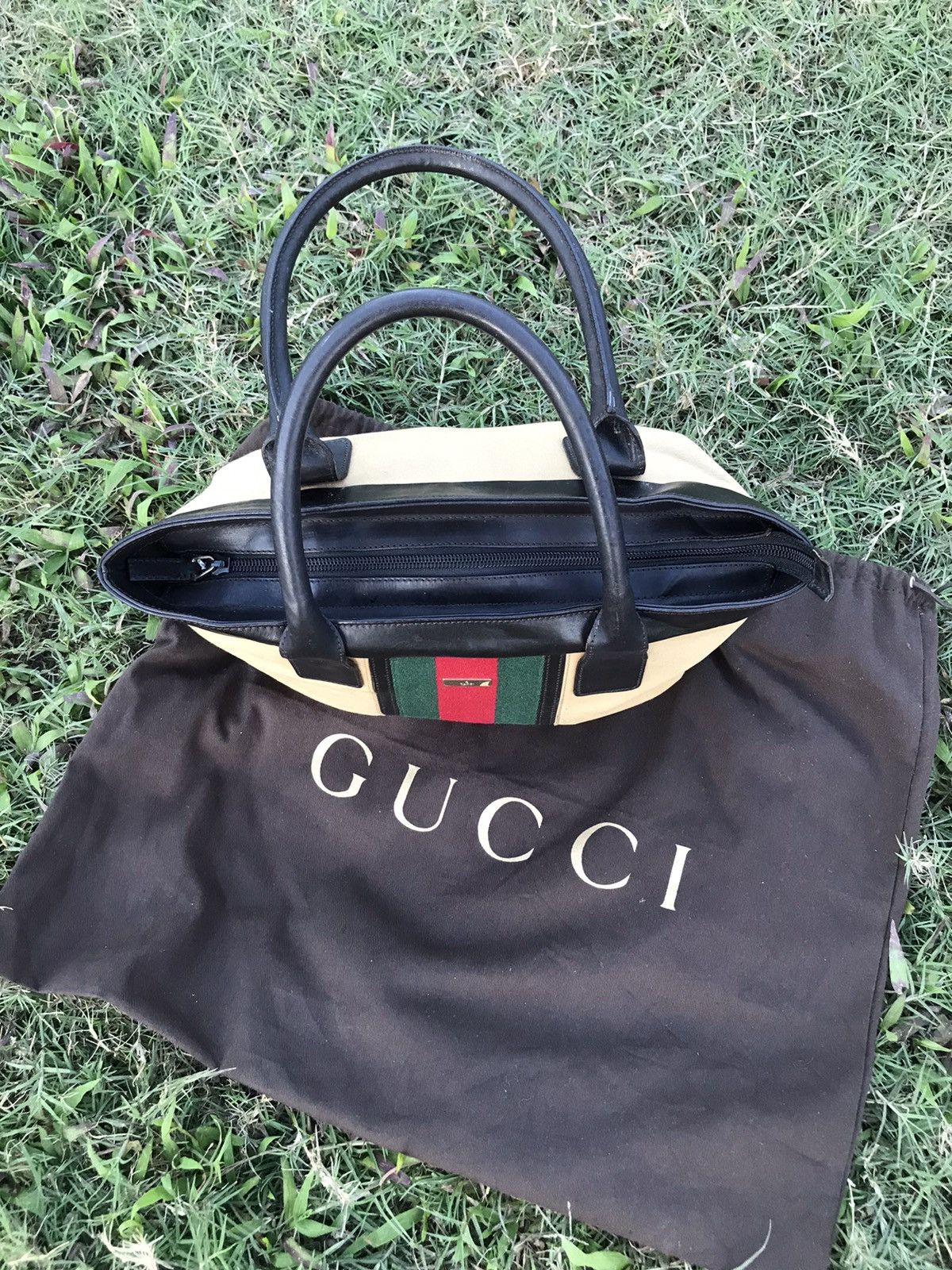 Vintage 🔥BEST OFFER 🔥Vintage Gucci handbag Size ONE SIZE - 8 Thumbnail