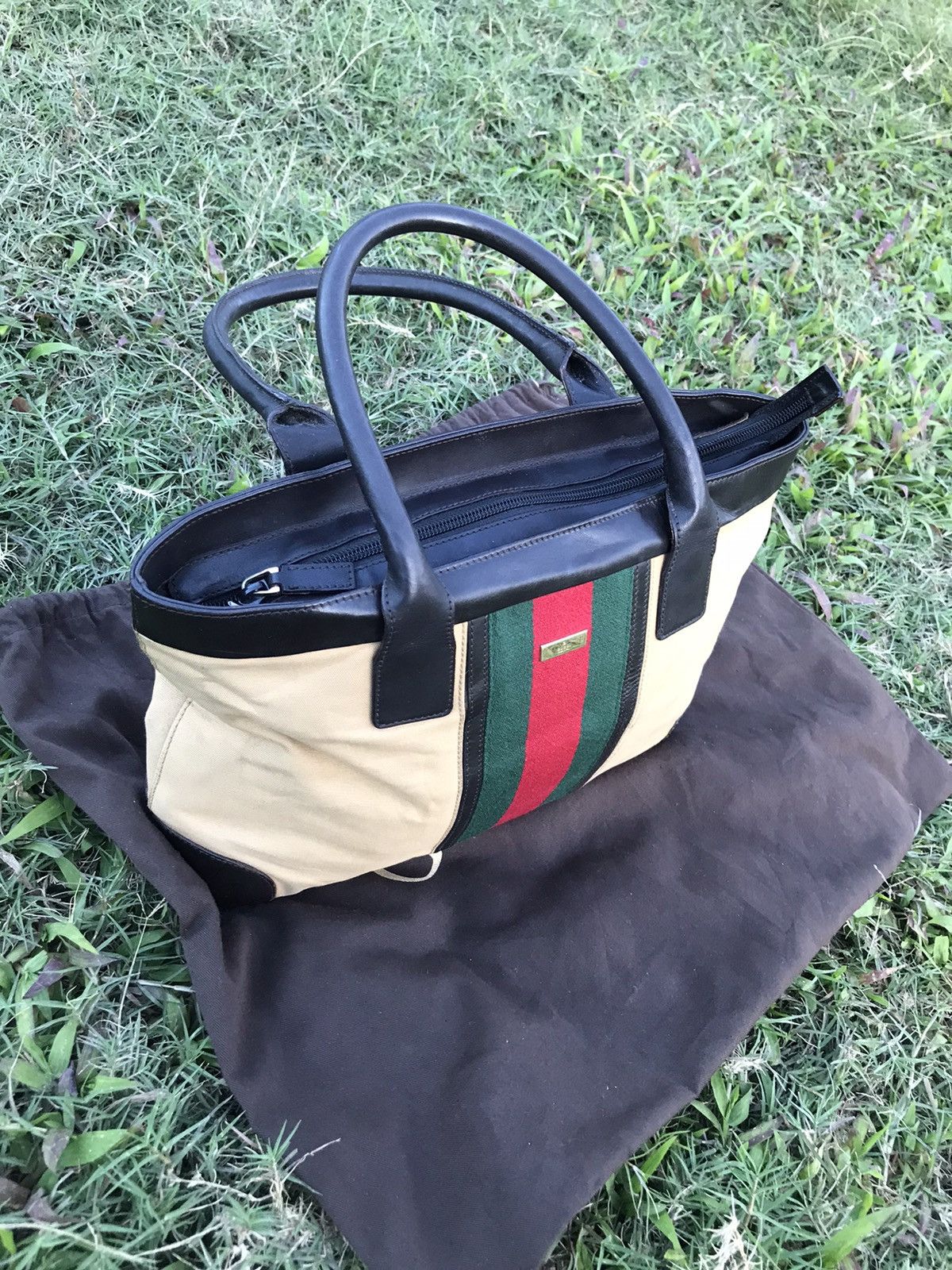 Vintage 🔥BEST OFFER 🔥Vintage Gucci handbag Size ONE SIZE - 11 Thumbnail