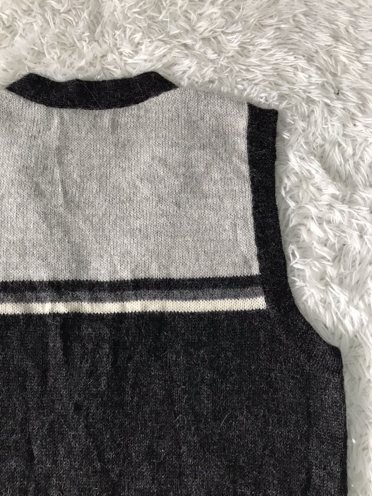 Art Comes First INCA-TEX 100% Alpaca Sleeveless Cardigan Nice Printed Size US M / EU 48-50 / 2 - 9 Thumbnail