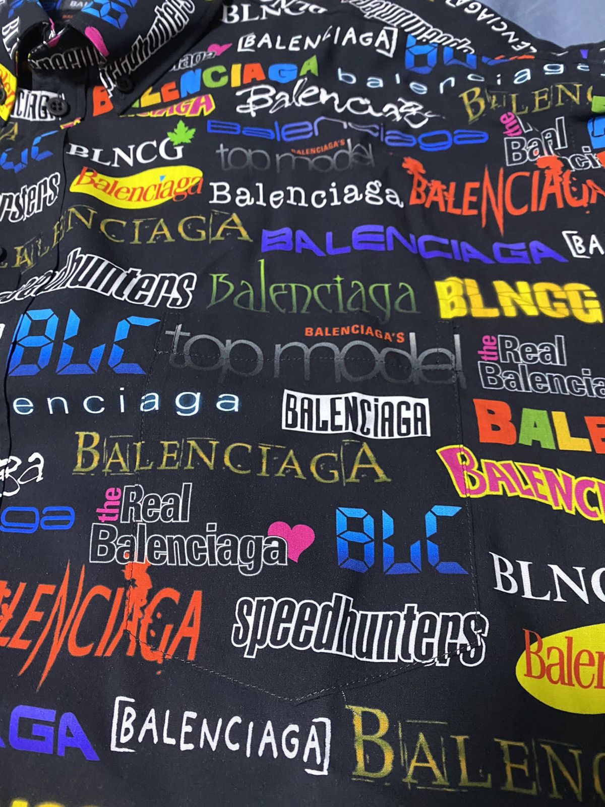 Balenciaga Multicolor TV Show Logo Pattern Shirt Size US M / EU 48-50 / 2 - 5 Thumbnail