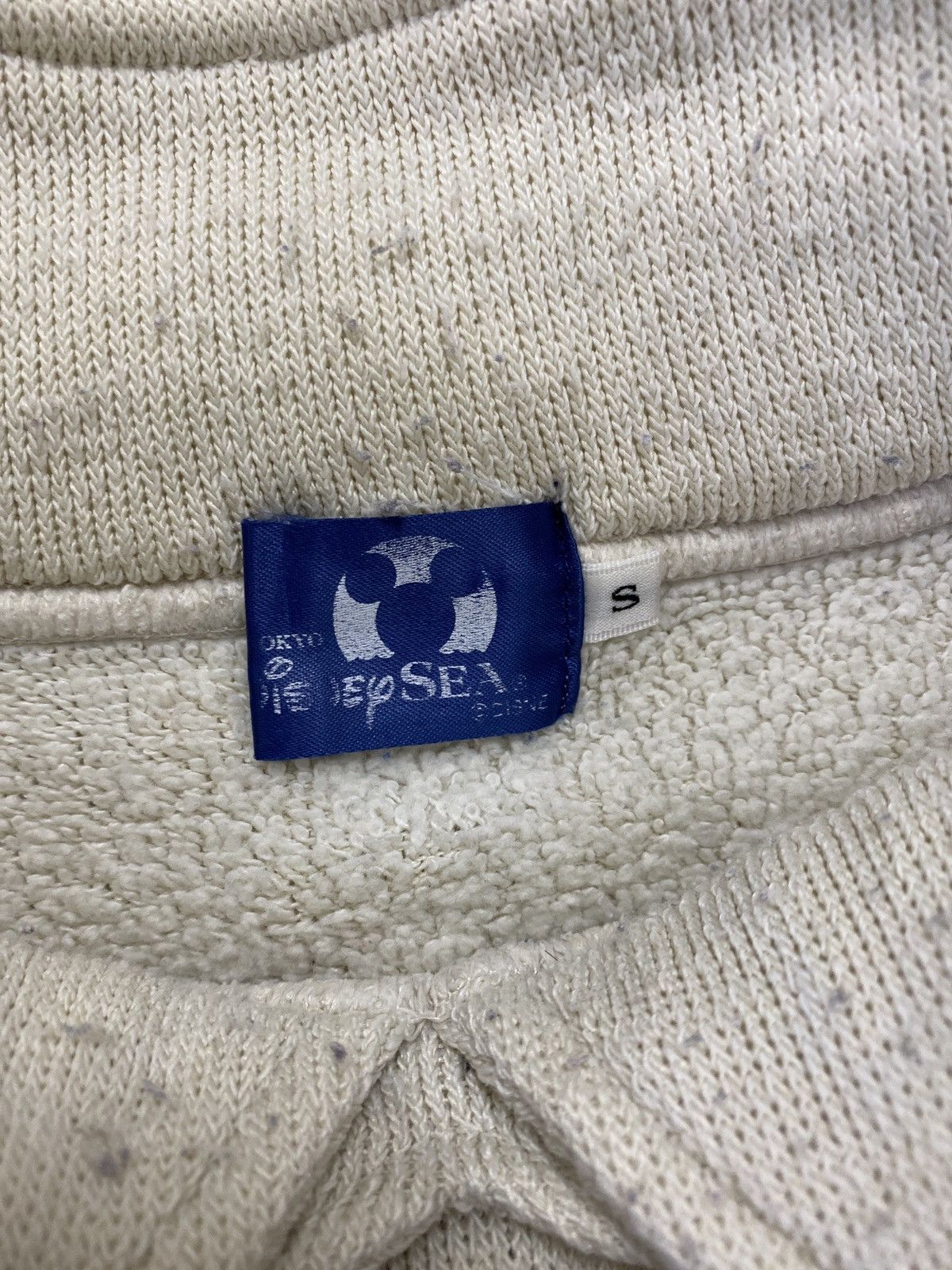Cartoon Network × Disney × Vintage VINTAGE TOKYO DISNEY FALL 2001 SWEATER Size US S / EU 44-46 / 1 - 7 Thumbnail