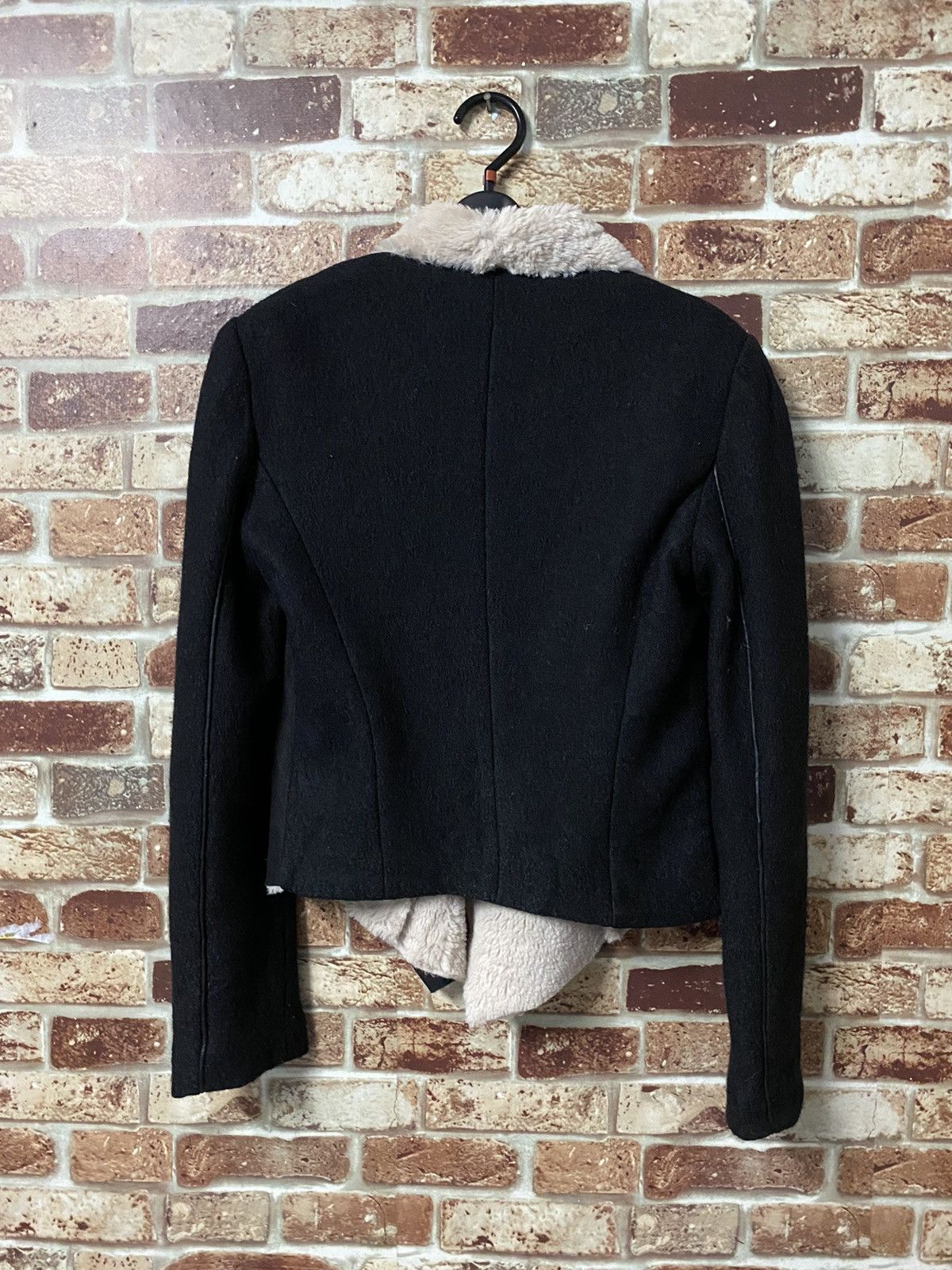 Zara ZARA TRAFALUC OUTERWEAR COLLECTION CROP JACKET Size US S / EU 44-46 / 1 - 2 Thumbnail