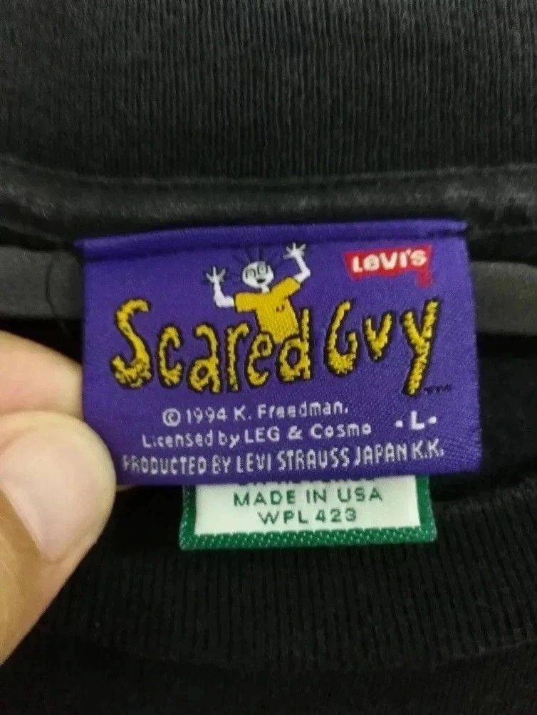 Levi's Vintage Clothing Vintage Levi’s Tshirt scared guy k. freedman made in usa Size US L / EU 52-54 / 3 - 6 Thumbnail