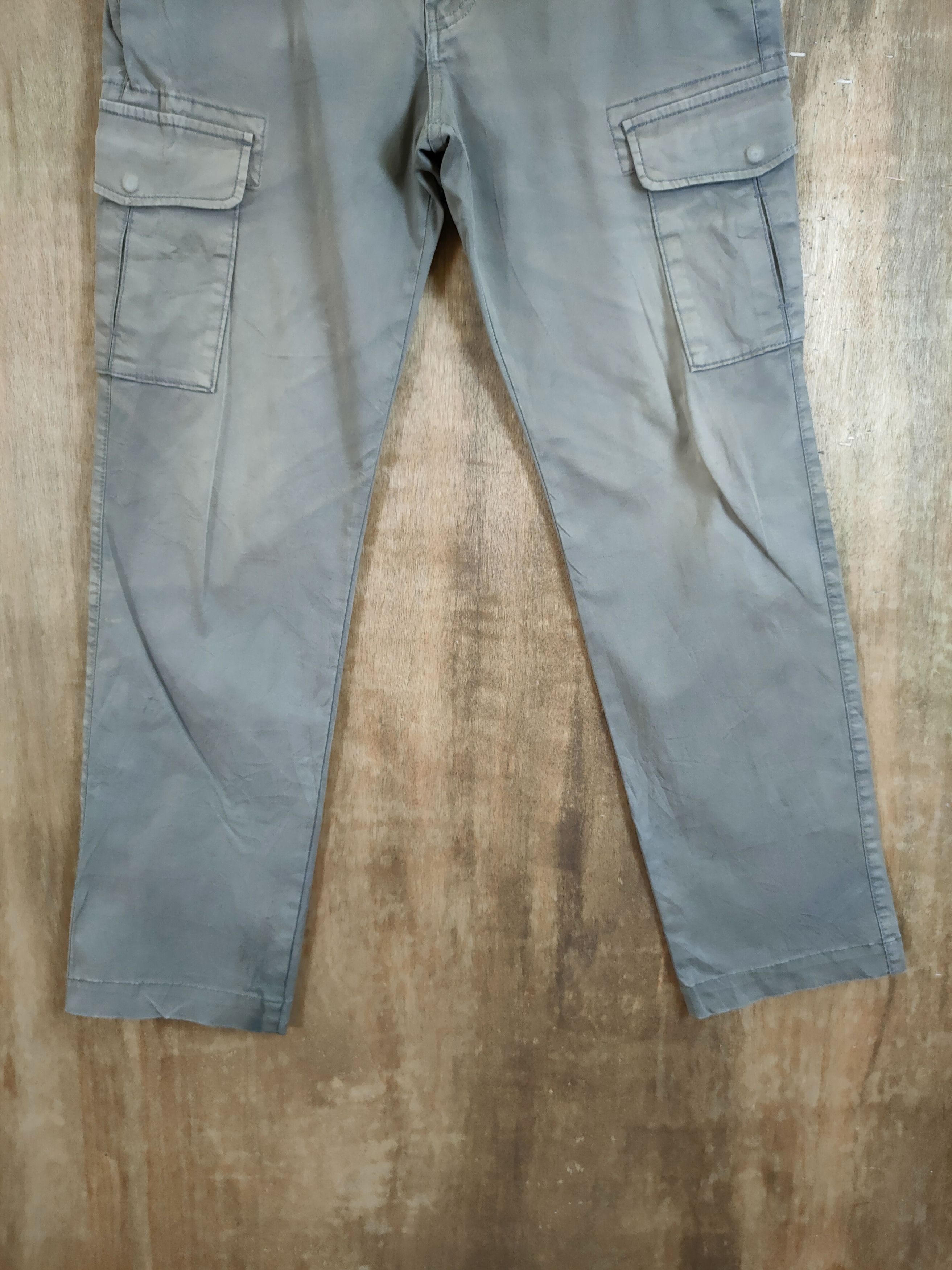 StraightFaded × Uniqlo Uniqlo faded multipocket tactical cargo pants #46-843 Size US 29 - 2 Thumbnail