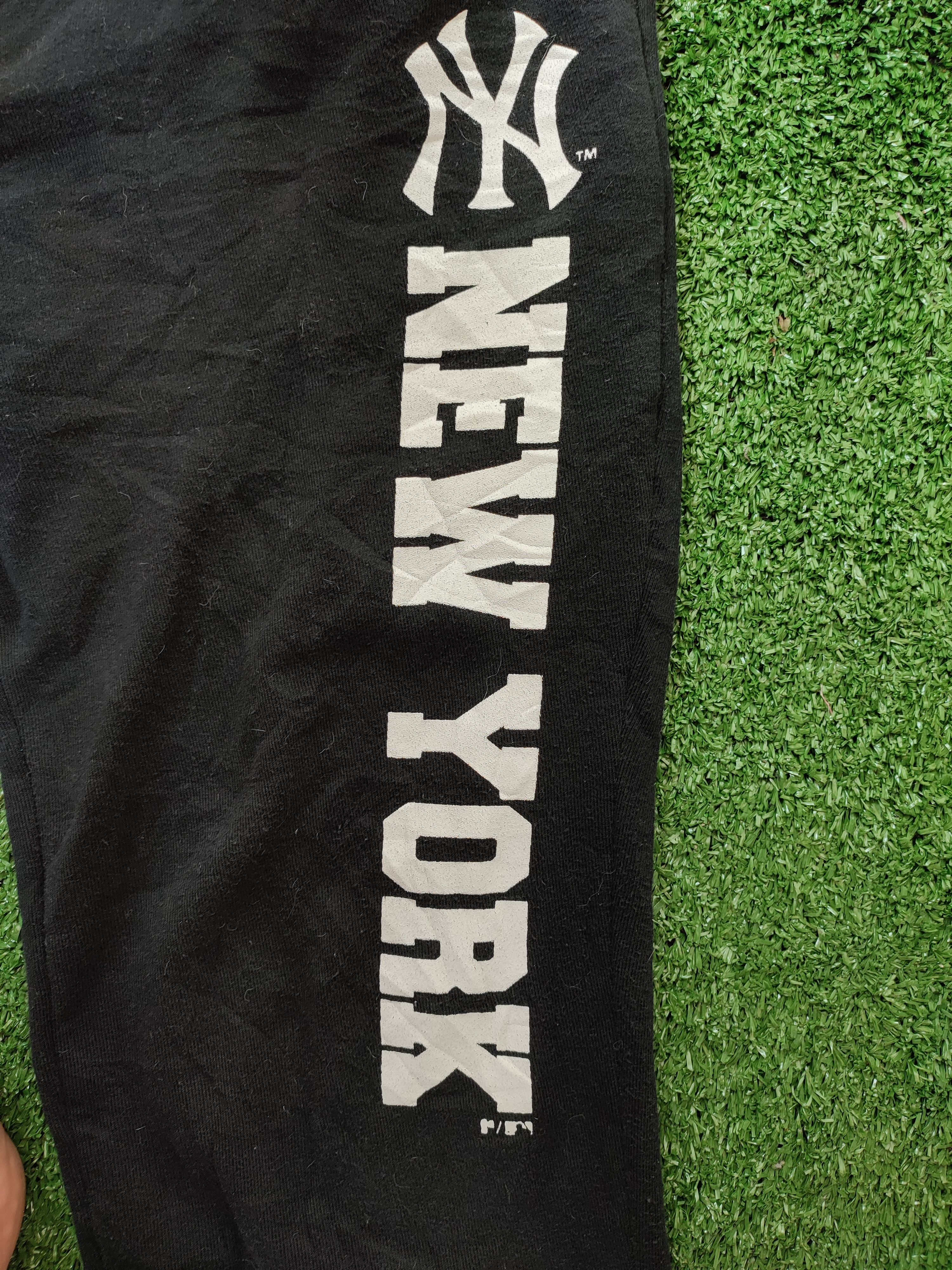 MLB Vintage New York Yankees Joggers Pants Size US 31 - 4 Thumbnail
